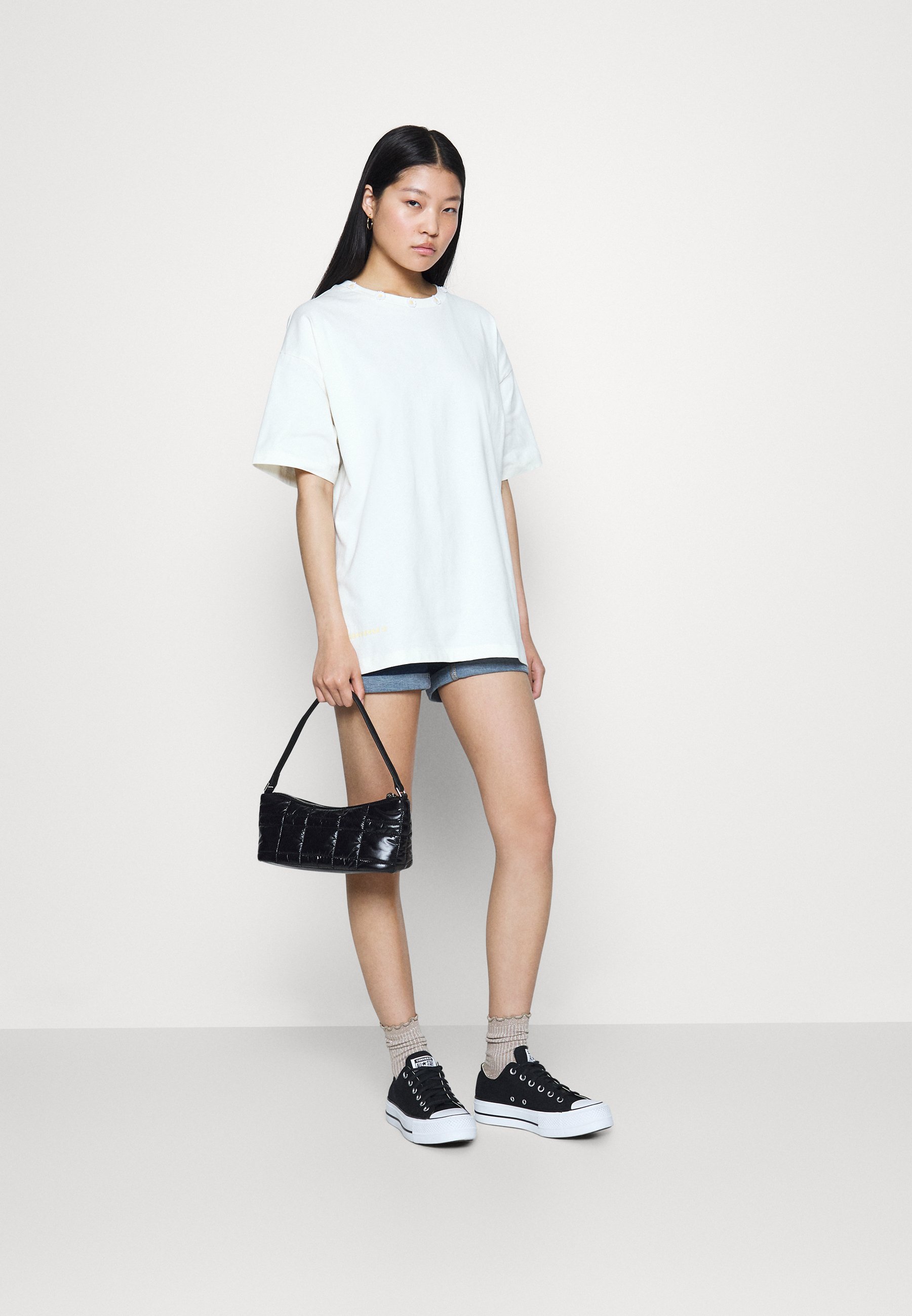 Converse LOOSE FIT FESTIVAL SMOOTHIE TEE - Print T-shirt - egret/off-white