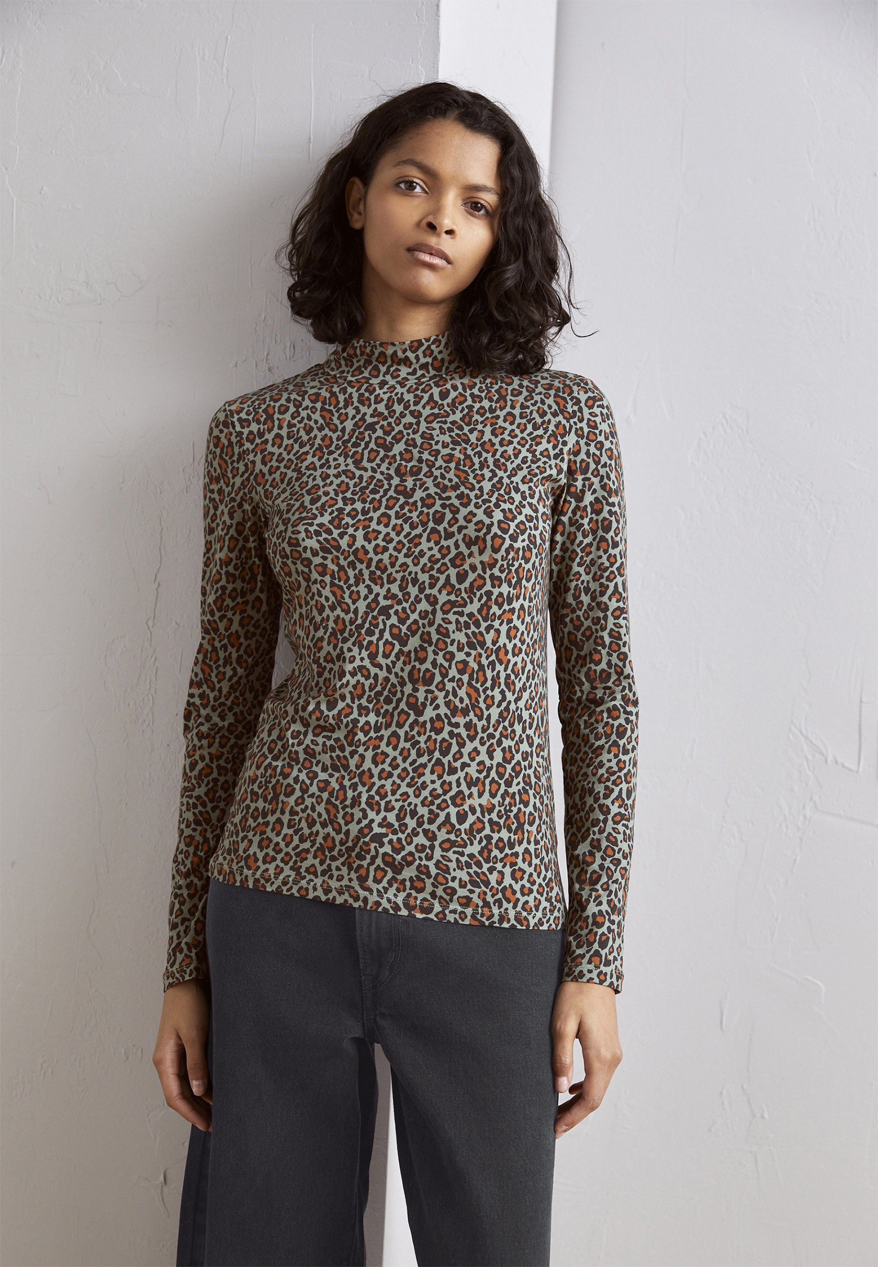 Scotch & Soda MOCKNECK LONGLSEEVE - Long sleeved top - field green/multi-coloured
