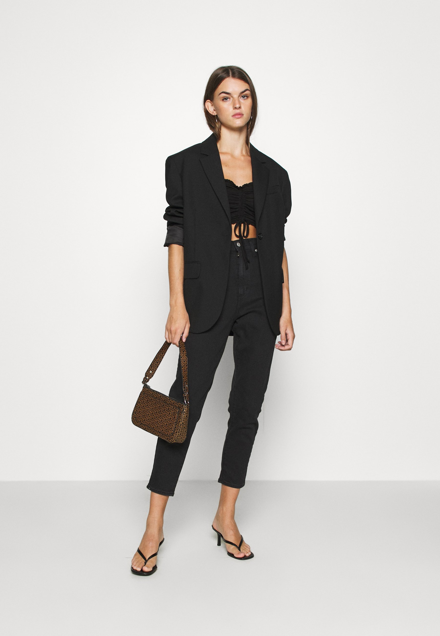 Levi's® HIGH WAISTED MOM - Jeans Tapered Fit - flash back/black denim