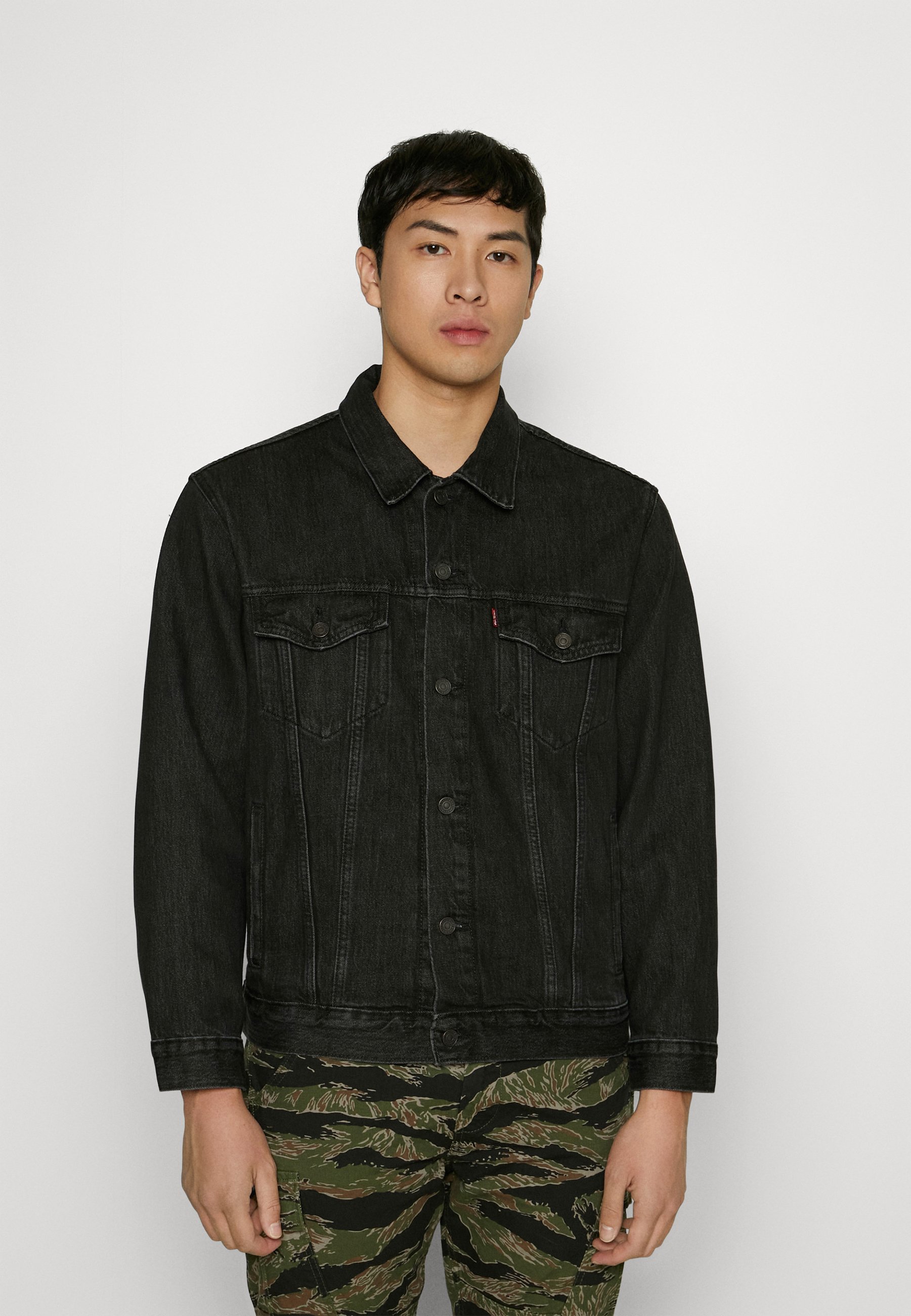 Levi's® NEW RELAXED FIT TRUCKER - Denim jacket - black denim