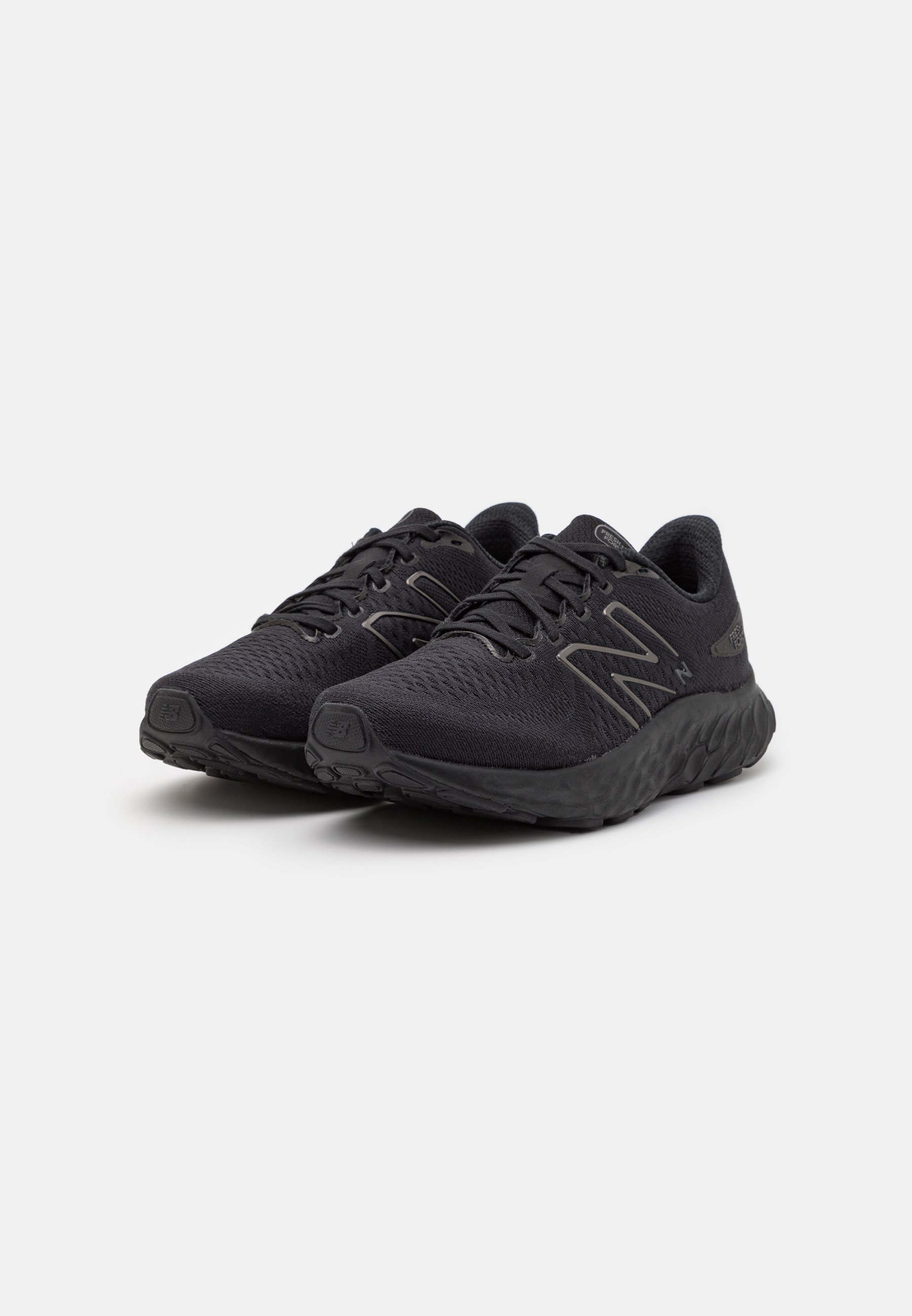 NB FRESH X EVOZ V3 - Neutral running shoes - black