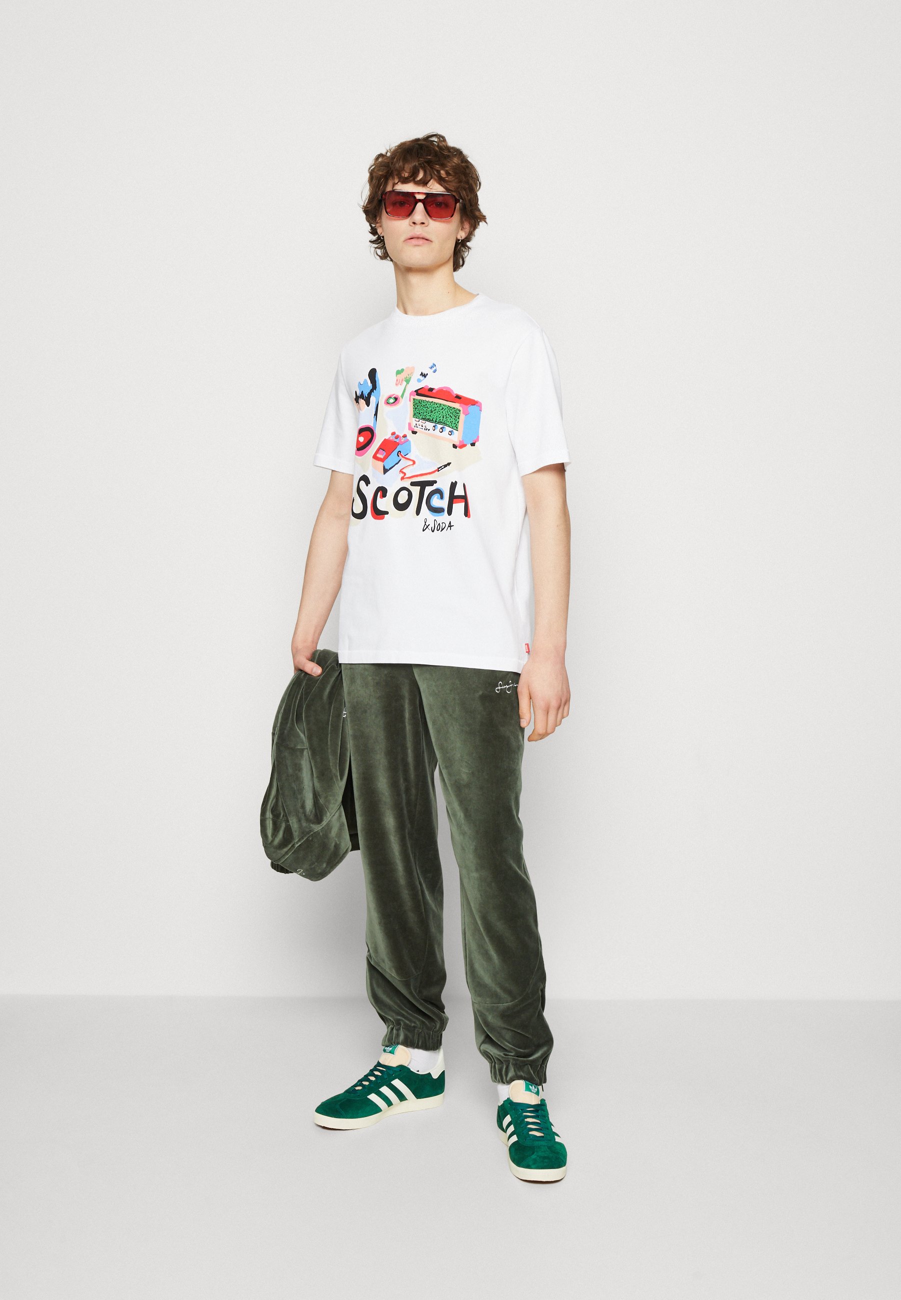 Scotch & Soda DAY TO NIGHT - Print T-shirt - white
