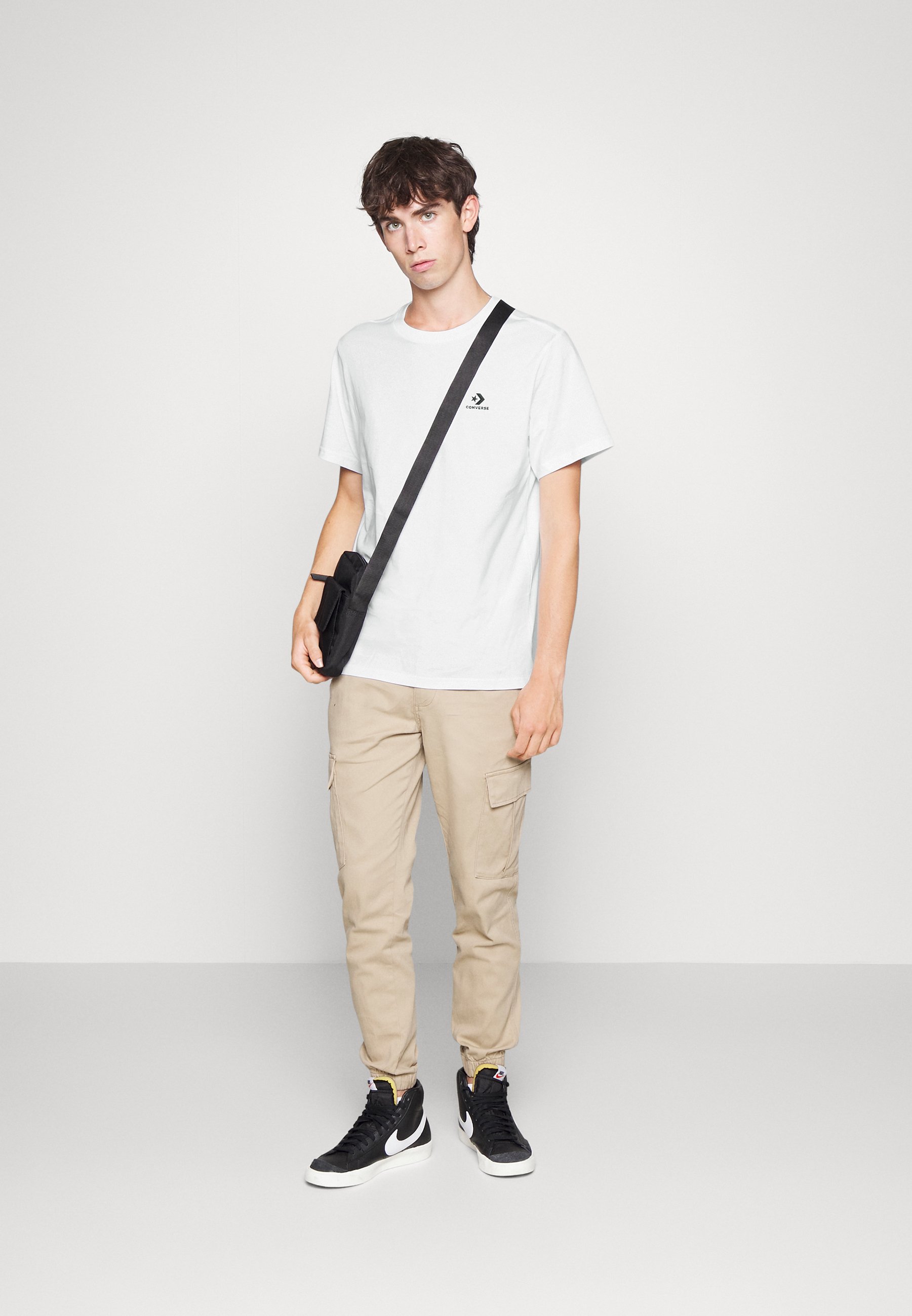 Converse EMBROIDERED STAR CHEVRON TEE UNISEX - Basic T-shirt - white
