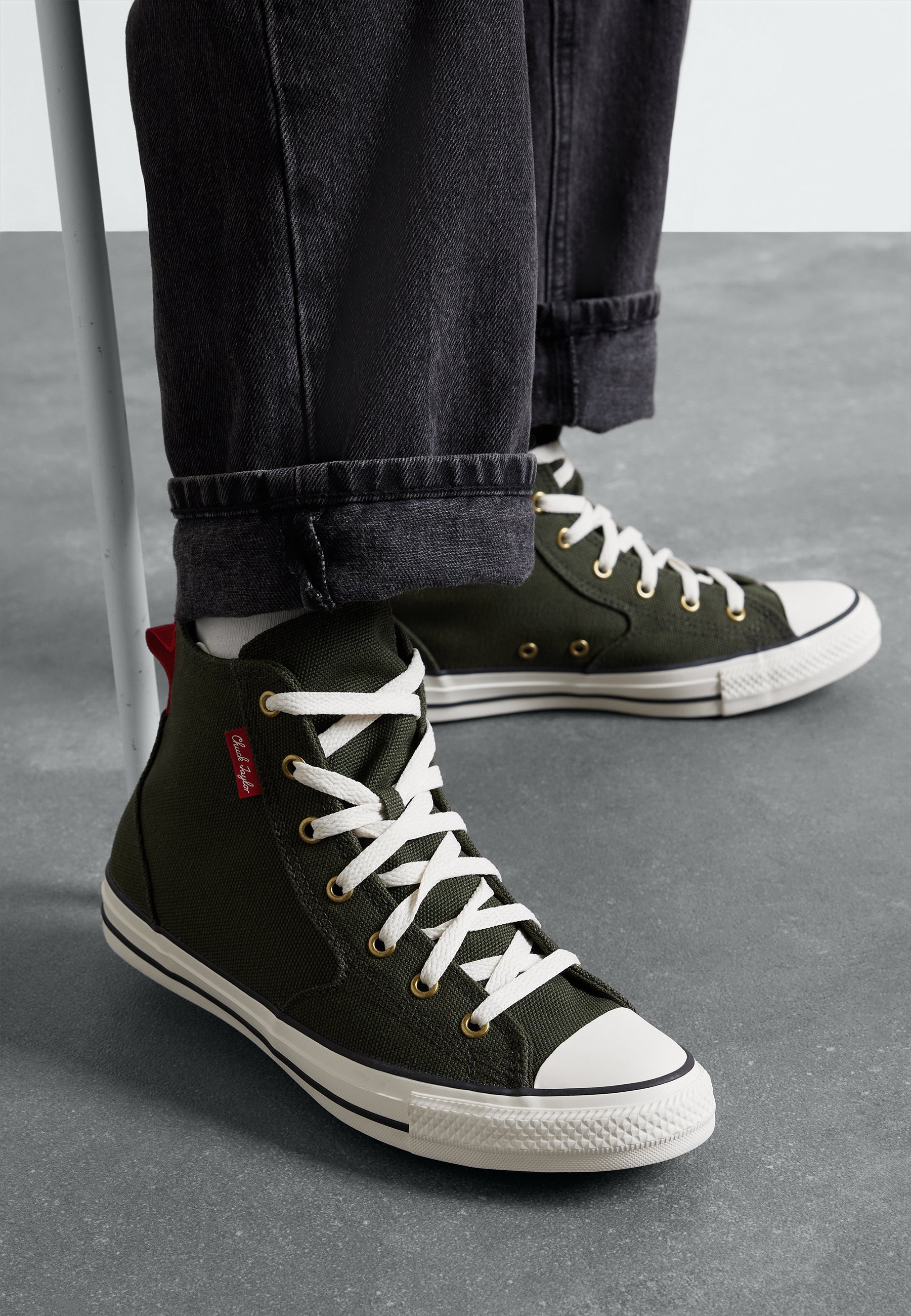 Converse CHUCK TAYLOR ALL STAR  REMASTERED UNISEX - High-top trainers - forest shelter/egret/red/khaki