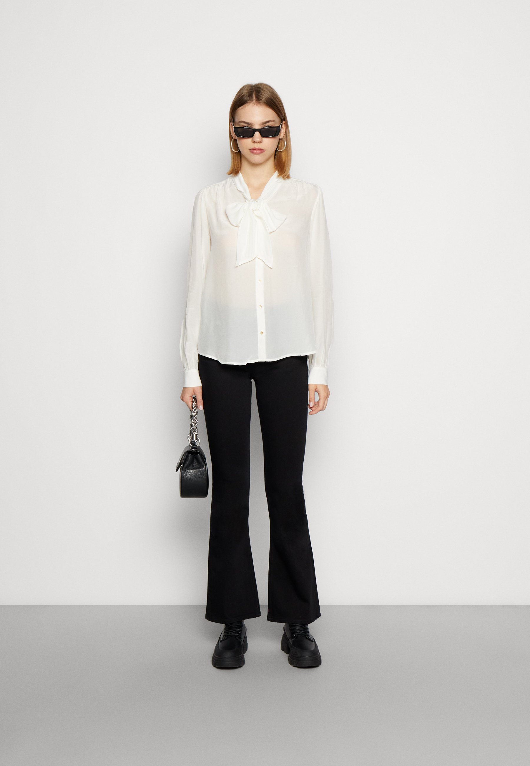 Scotch & Soda DRAPEY SEASONAL WITH TIES AT NECK - Button-down blouse - aged white/off-white
