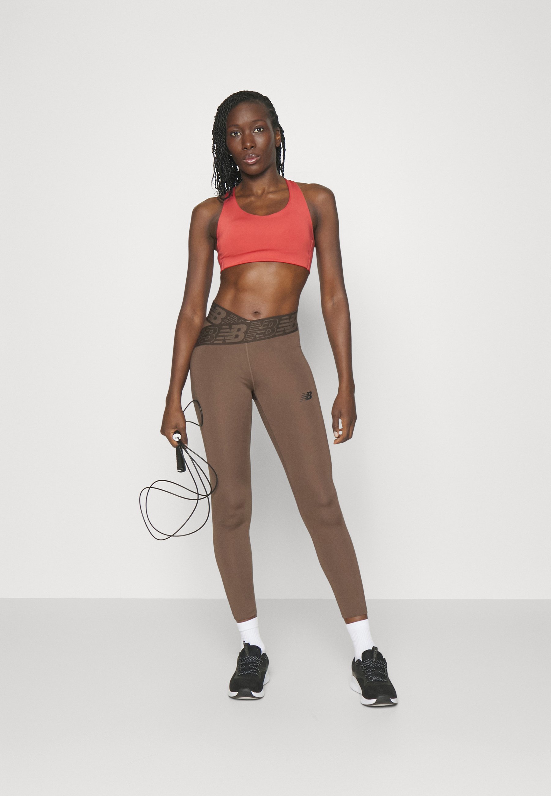 NB FUEL BRA - Medium support sports bra - astro dust/pink