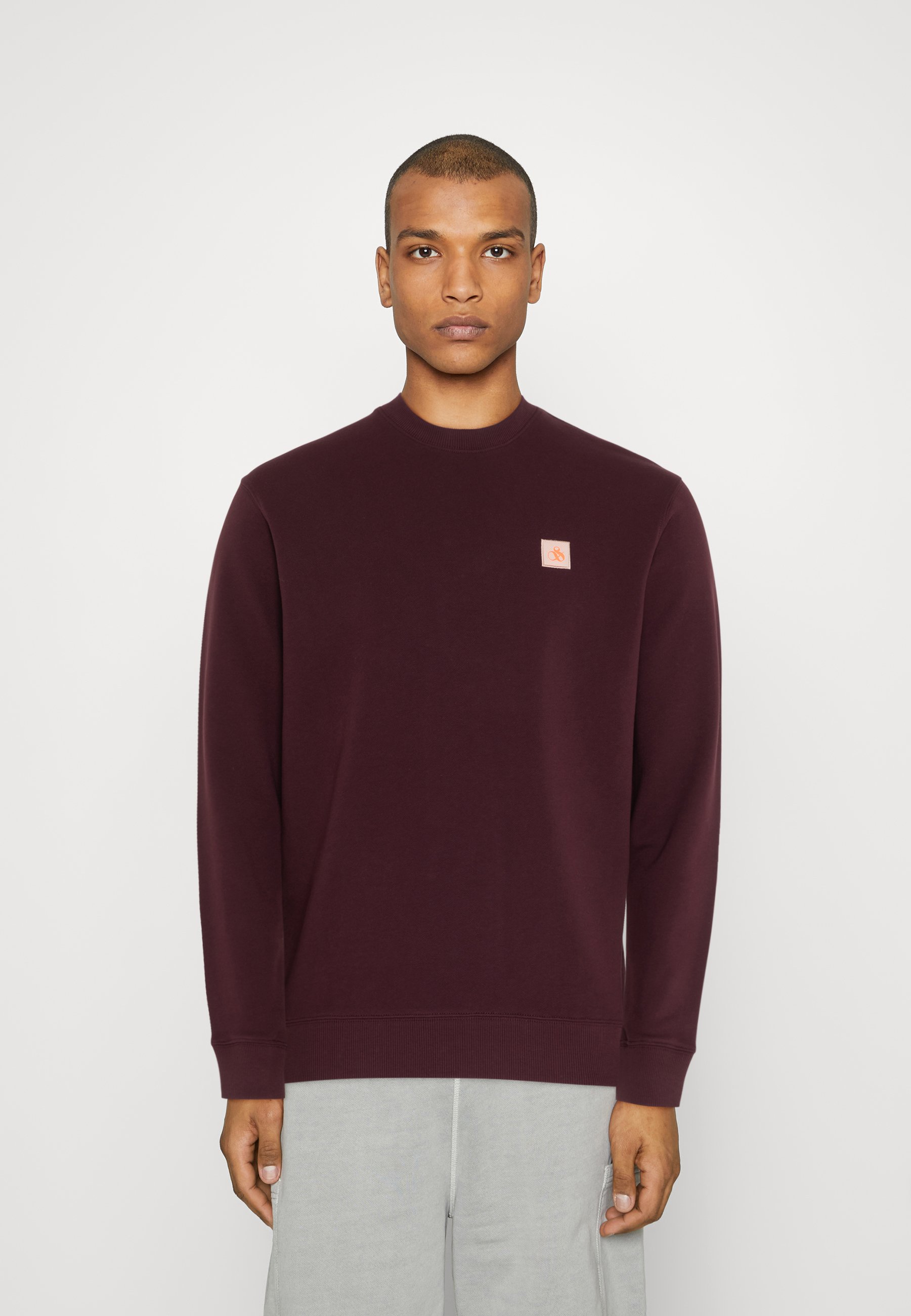 Scotch & Soda REGULAR FIT LOGO BADGE - Sweatshirt - berry wine/berry