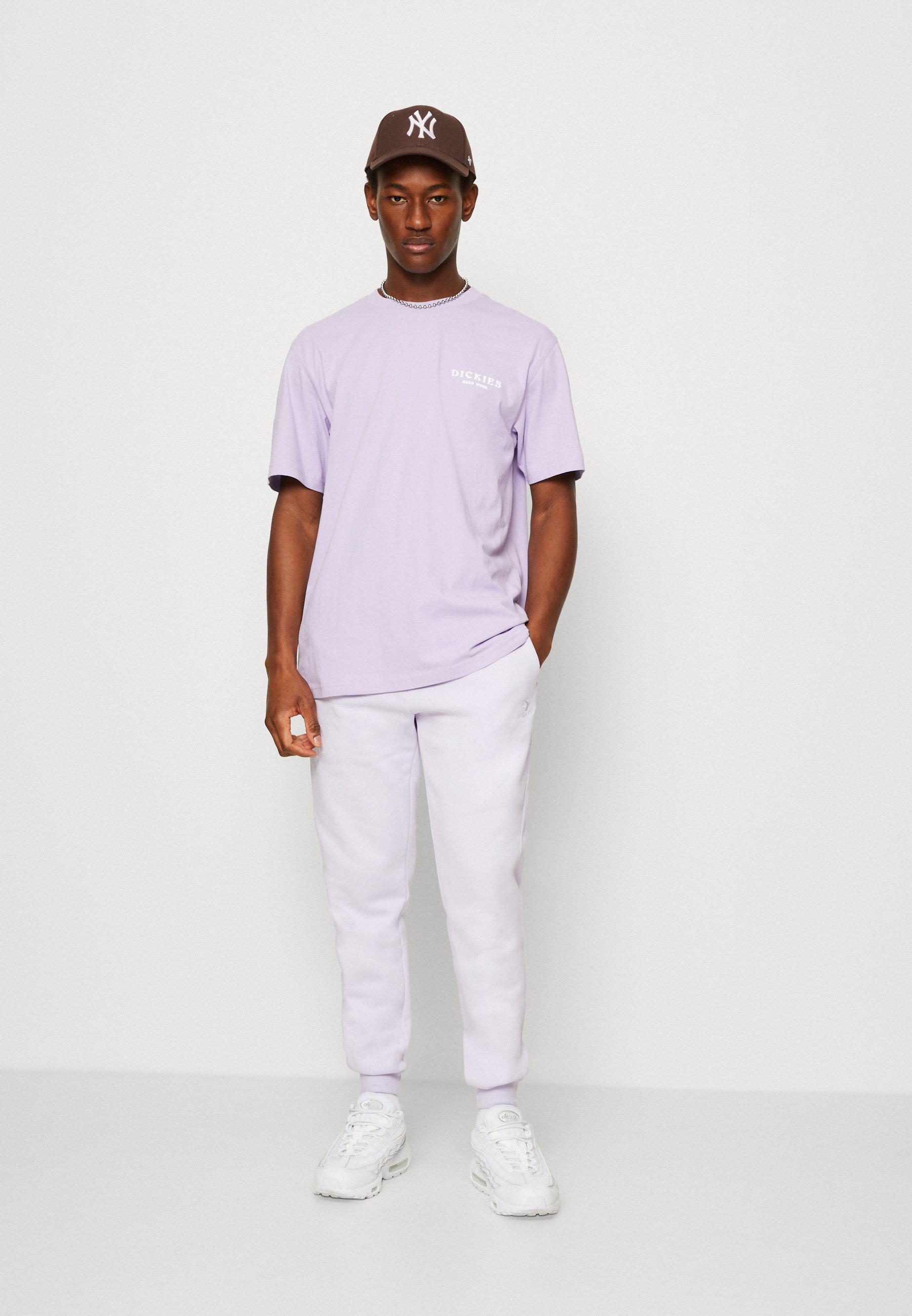 Converse GO TO EMBROIDERED STAR CHEVRON BRUSHED BACK UNISEX - Tracksuit bottoms - vapor violet/lilac