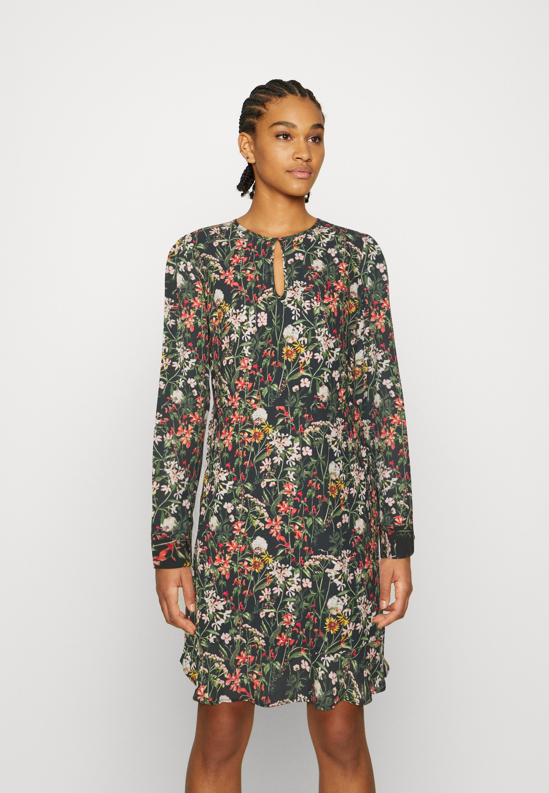 Scotch & Soda RUFFLE HEM ALLOVER MINI DRESS - Day dress - meadow deep raspberry/multi-coloured