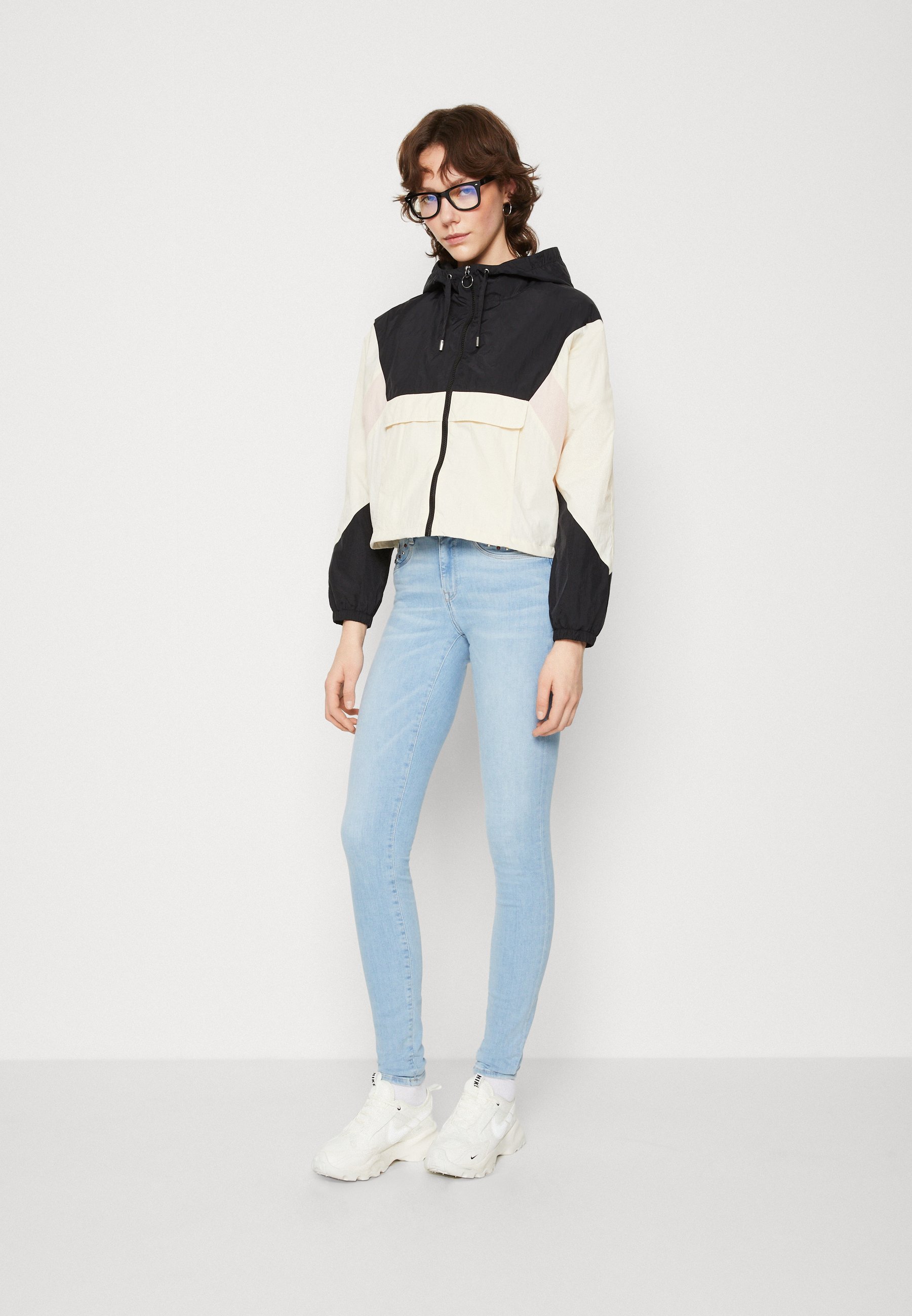 ONLY ONLJOSE COLORBLOCK SPRING JACKET - Summer jacket - birch/black/rose smoke/black