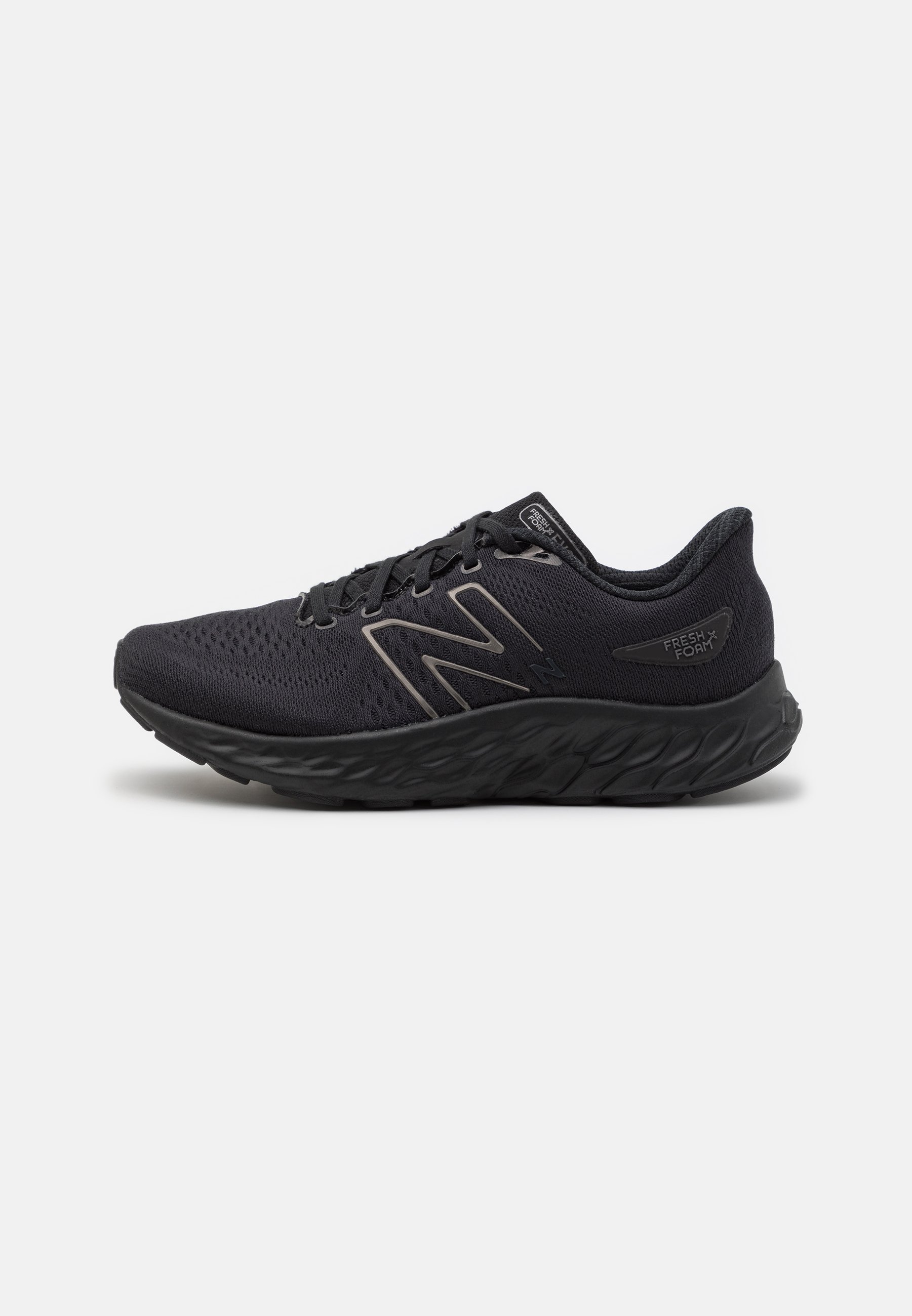 NB FRESH X EVOZ V3 - Neutral running shoes - black