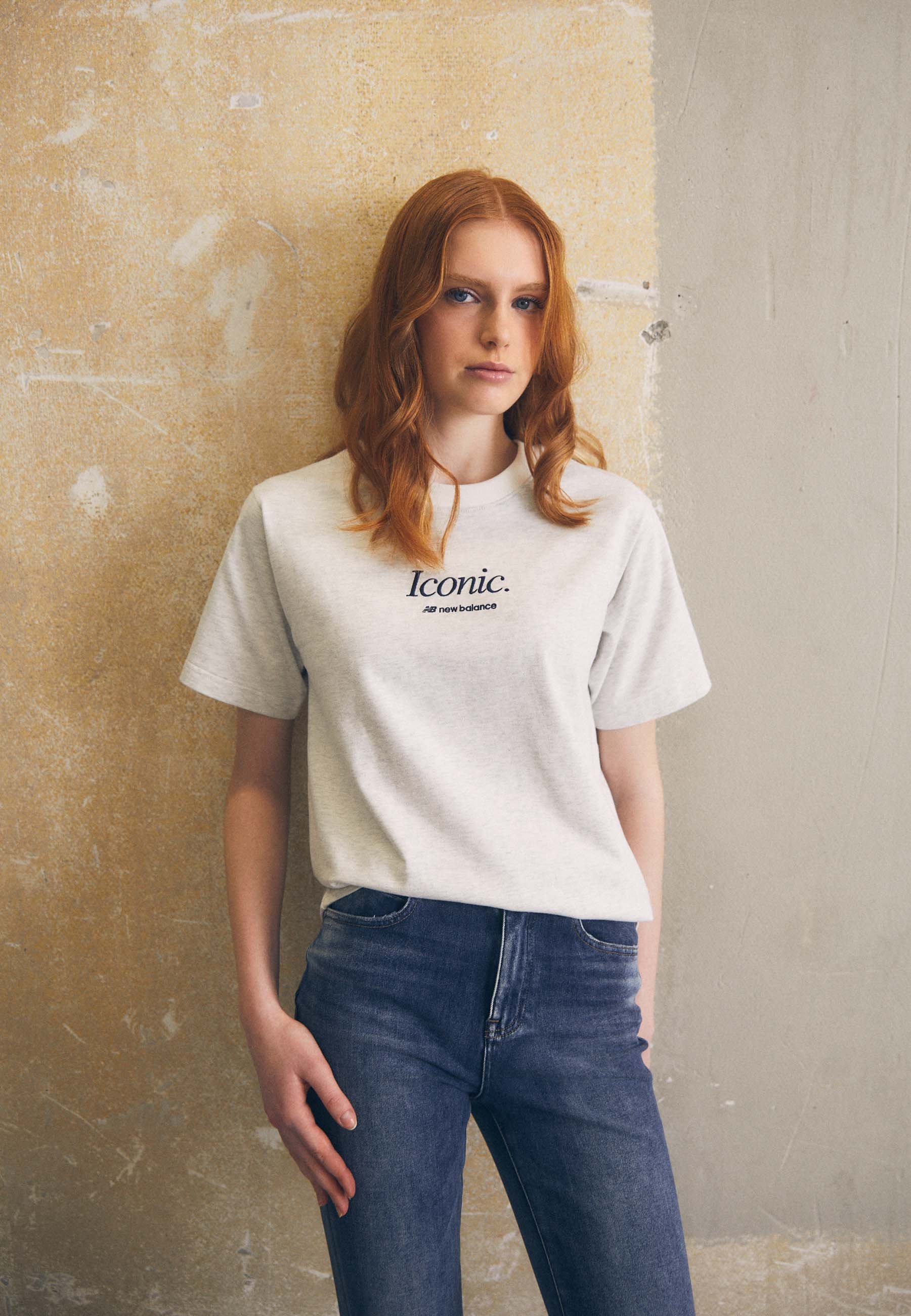 NB ATHLETICS ICONO GRAPHIC - Print T-shirt - white/grey