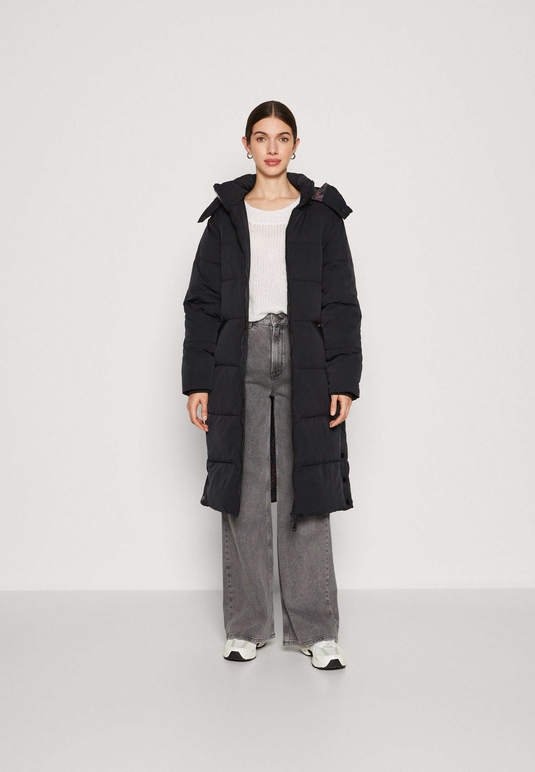 Scotch & Soda WATER REPELLENT LONGER LENGTH PUFFER COAT - Winter coat - evening black/black