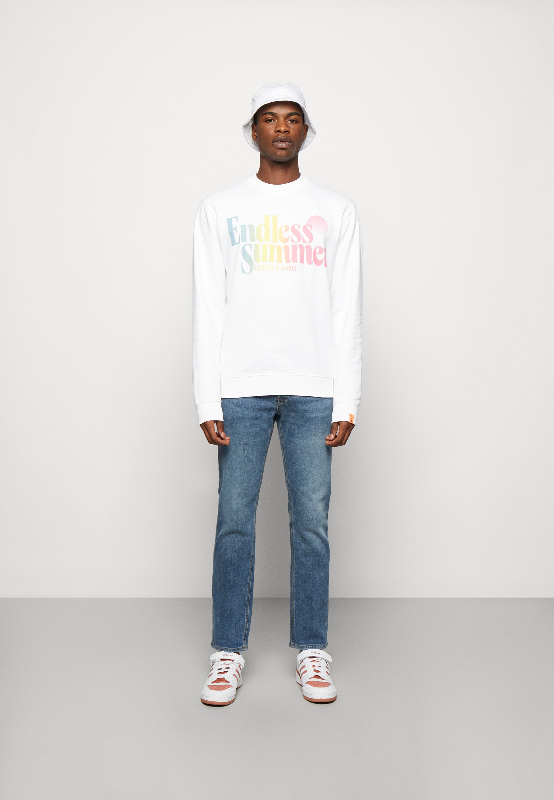 Scotch & Soda GARMENT DYED LOGO CREW  - Sweatshirt - white