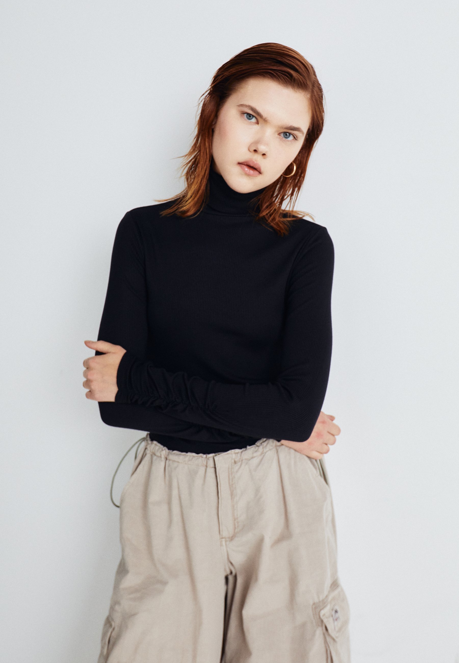 Levi's® RUCHED TURTLENECK - Long sleeved top - caviar/black