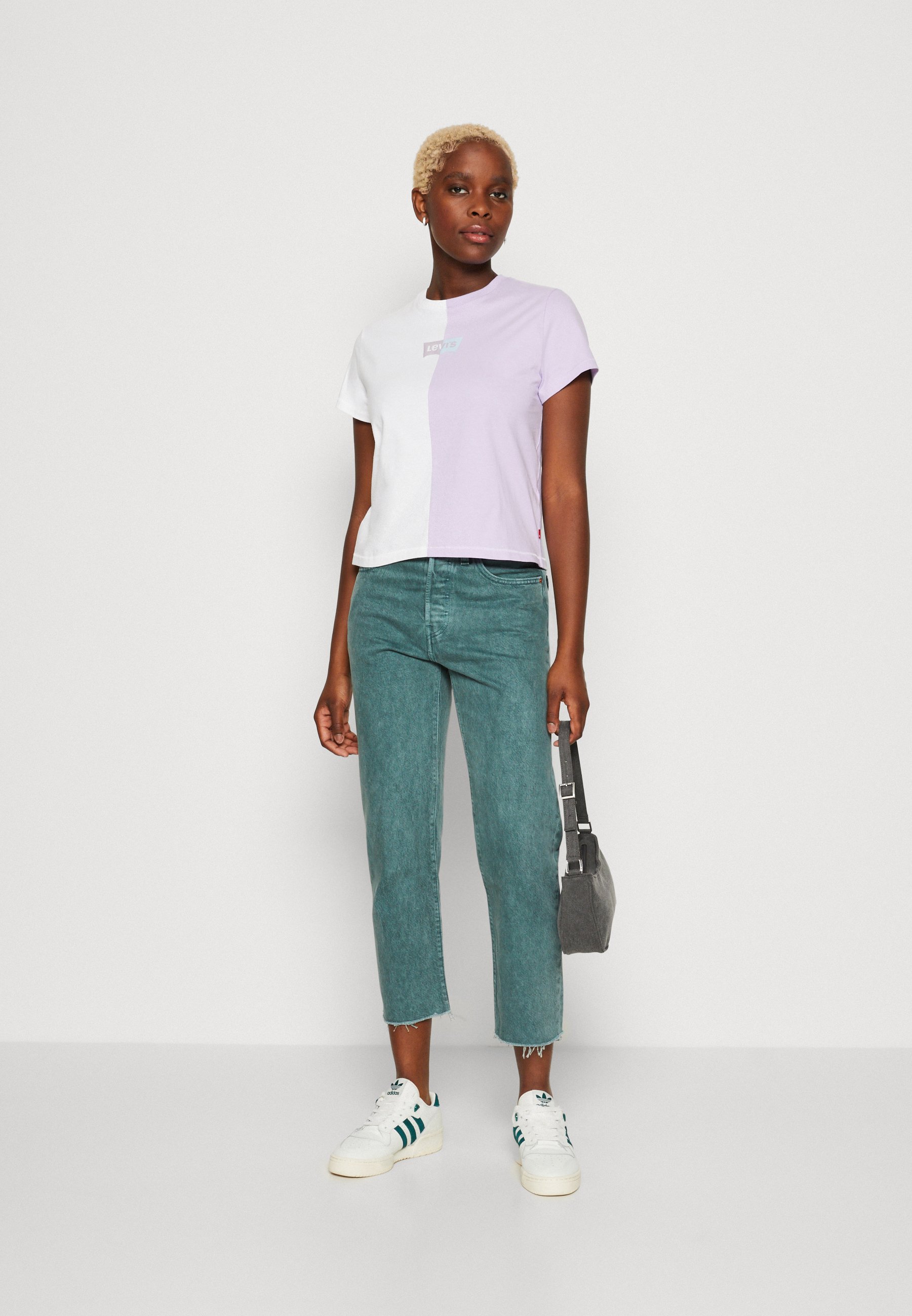 Levi's® PIECED CLASSIC TEE - Print T-shirt - flieder/weiß/lilac