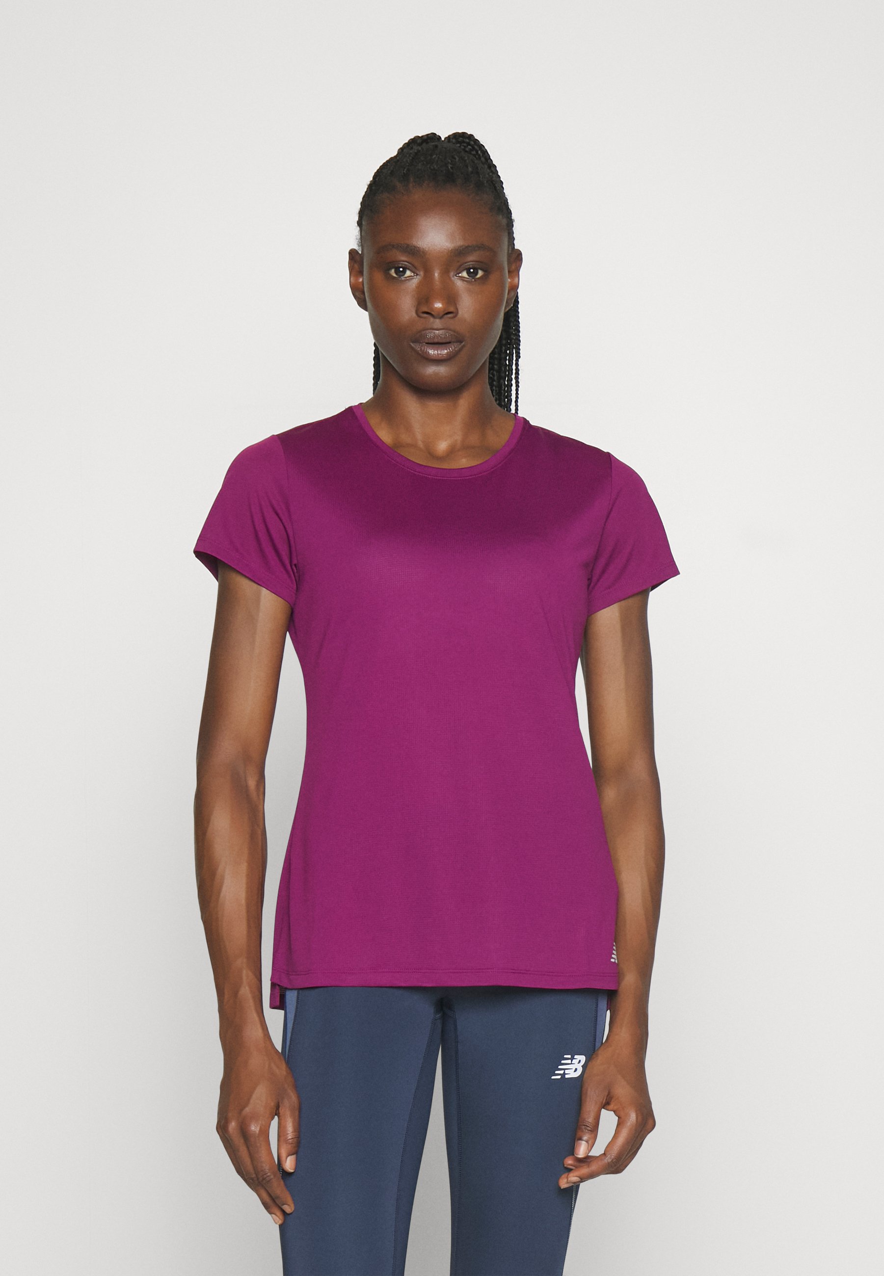 NB CORE RUN SHORT SLEEVE - Sports T-shirt - currant/purple