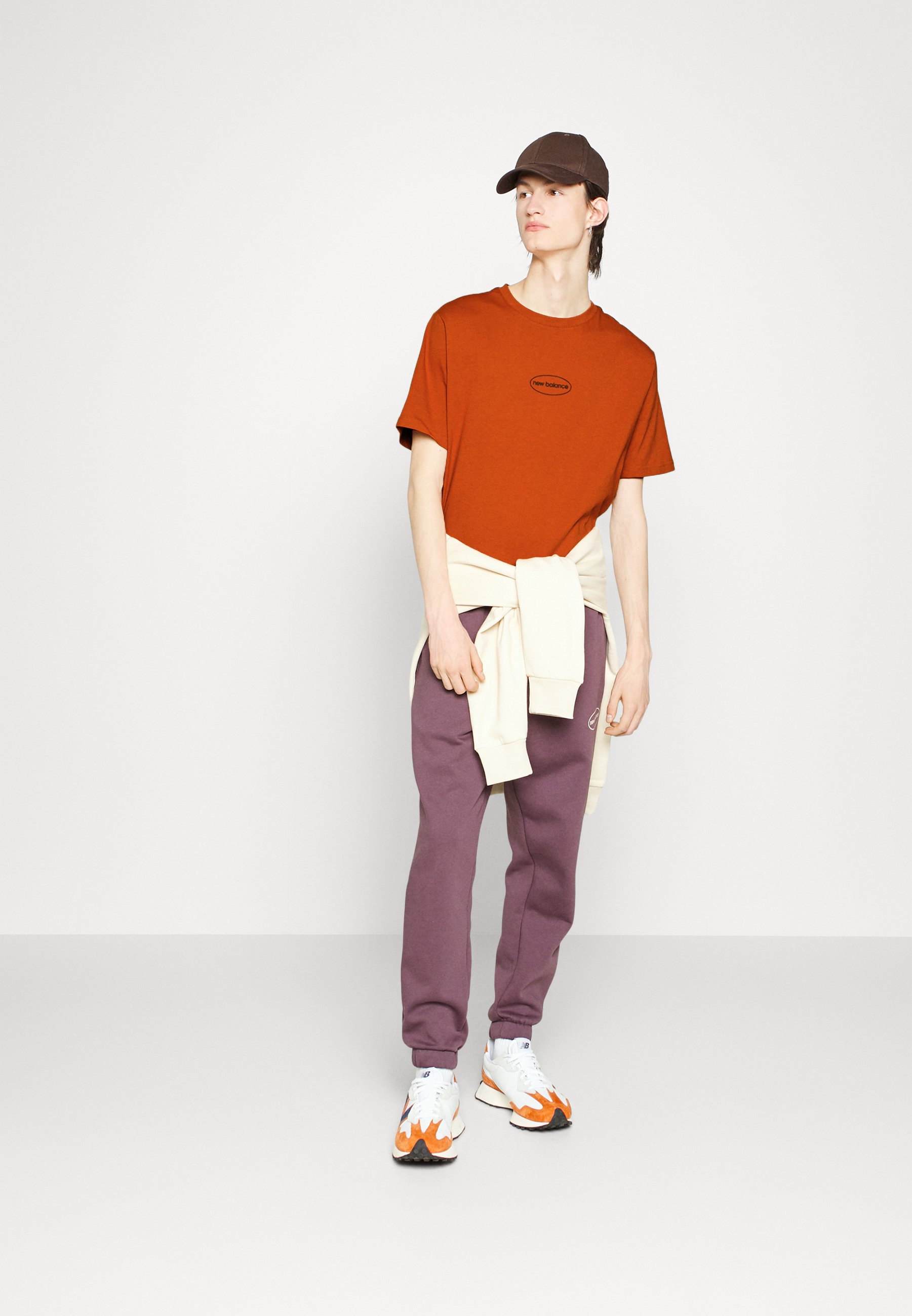 NB OVAL TEE - Print T-shirt - calm taupe/taupe
