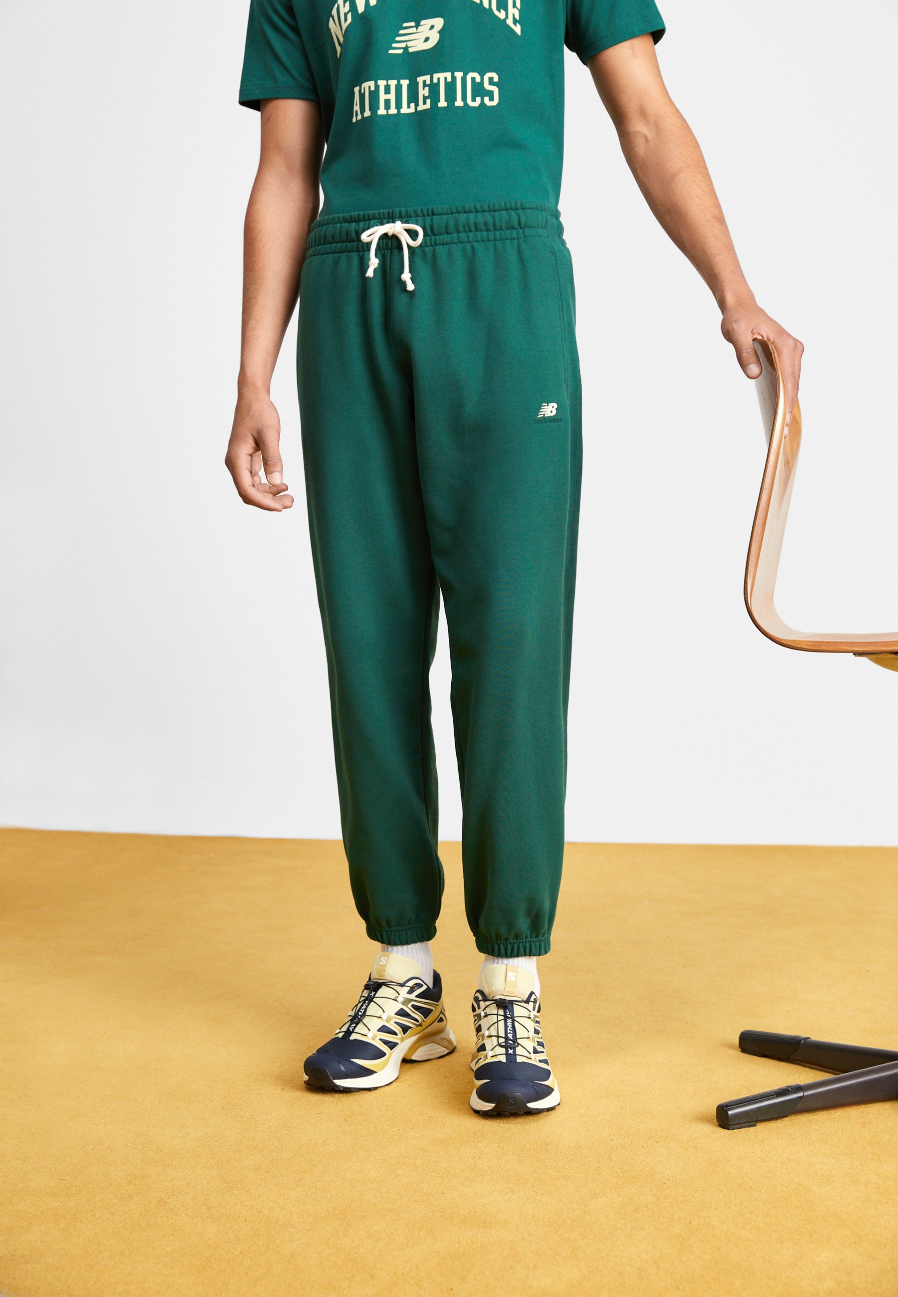 NB ATHLETICS REMASTERED FRENCH TERRY  - Tracksuit bottoms - nightwatch green/dark green
