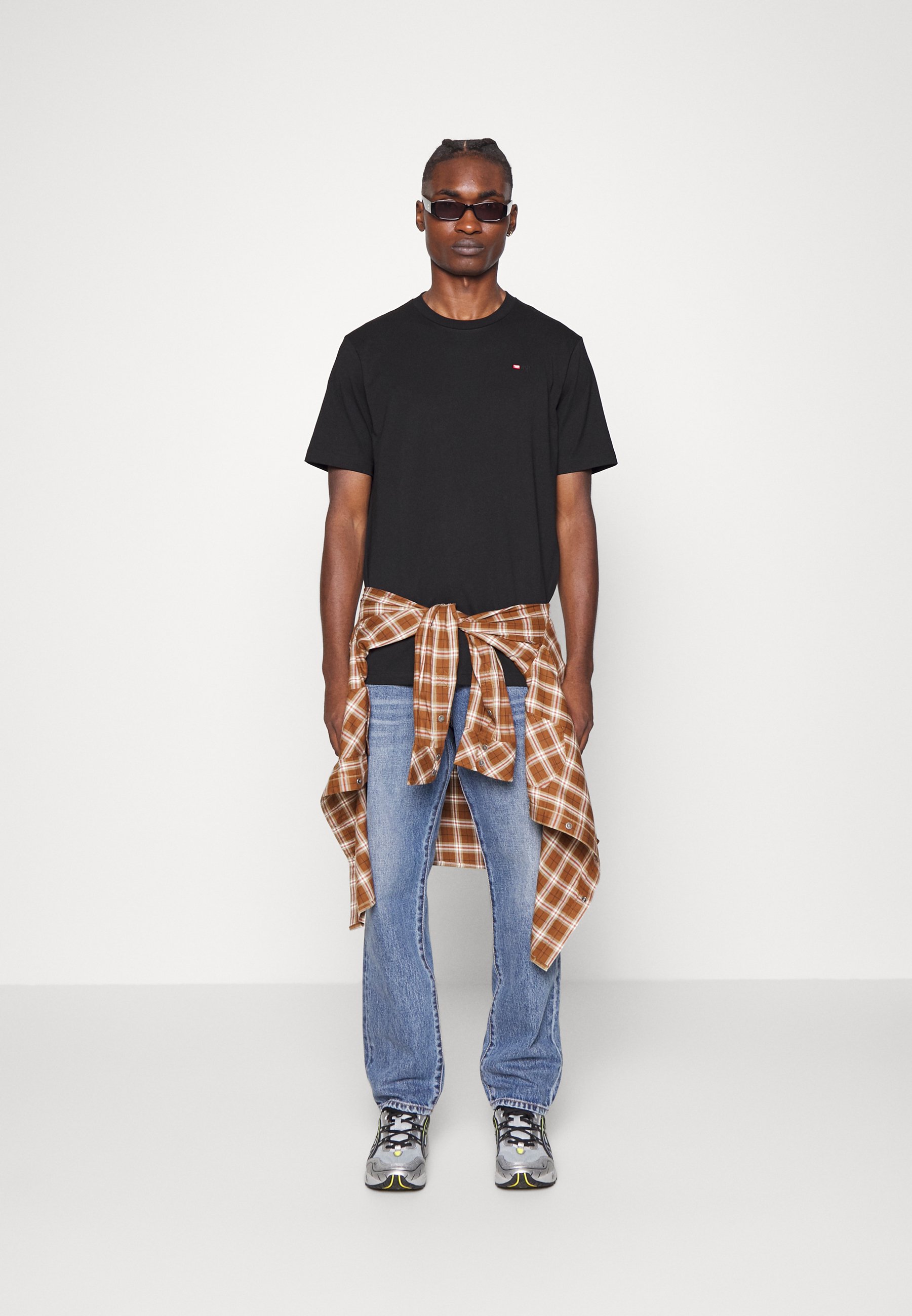 Diesel 2020 VIKER - Straight leg jeans - 007c2 01/blue