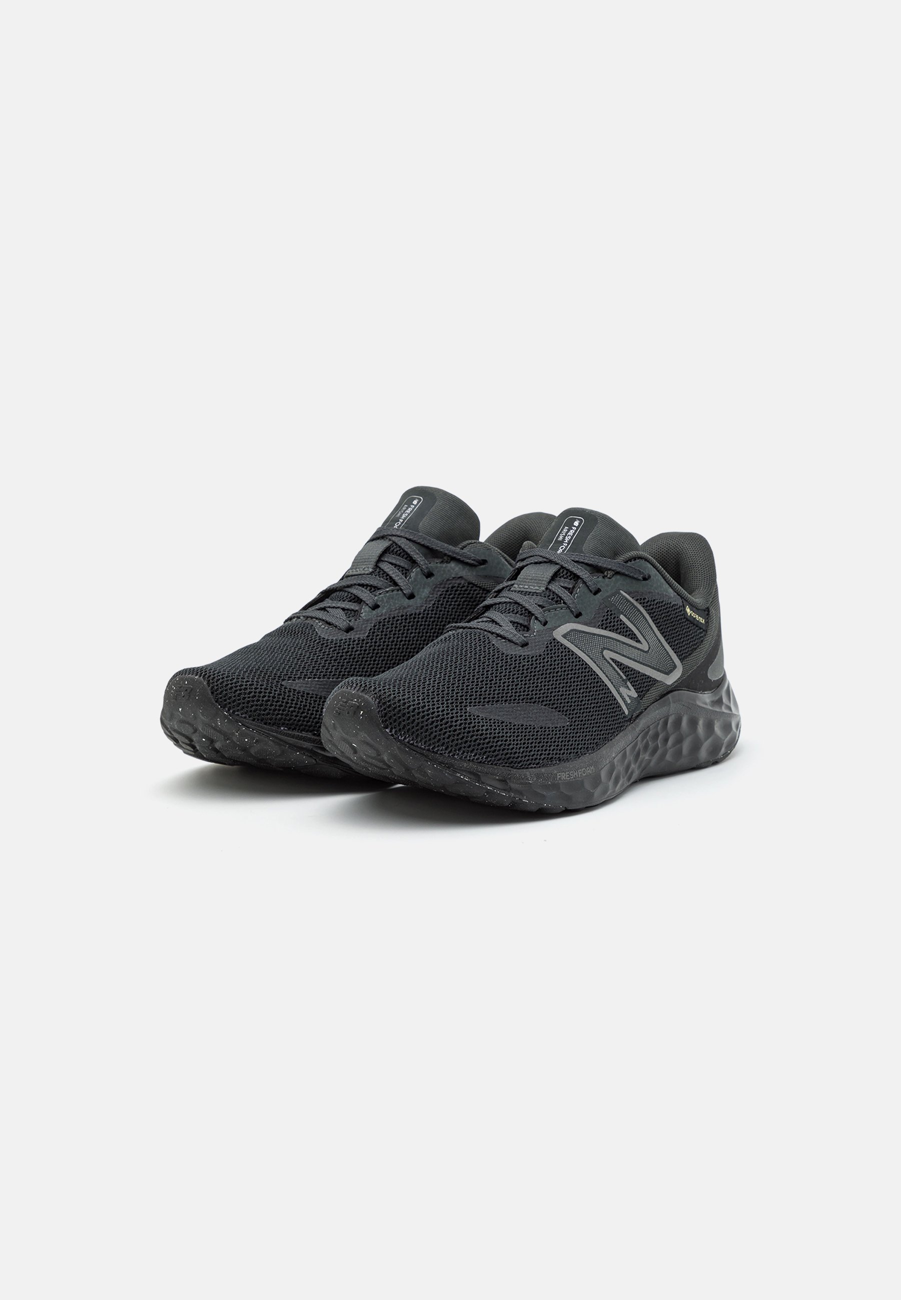 NB FRESH FOAM ARISHI V4 - Neutral running shoes - black/black