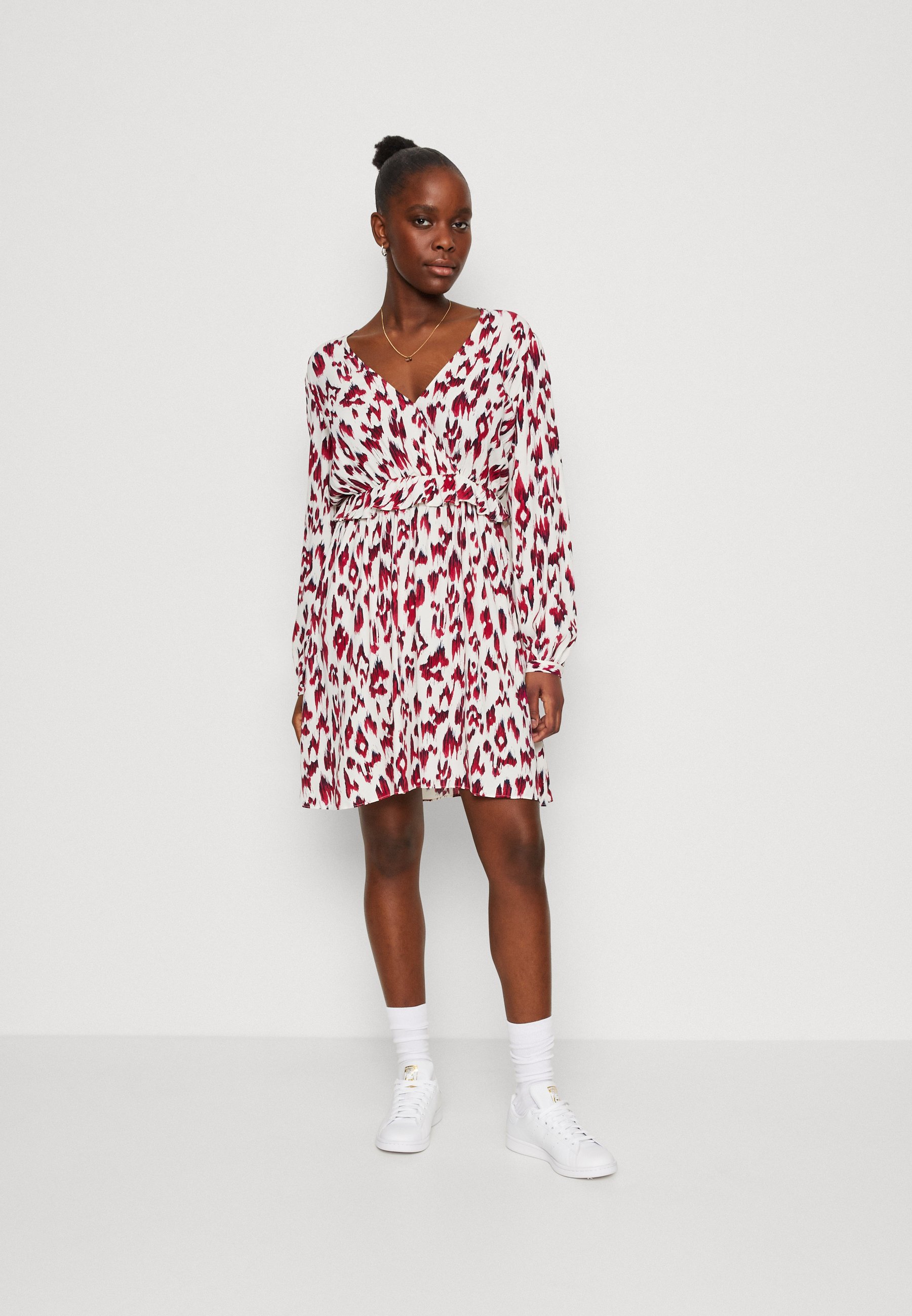 Scotch & Soda WRAPPED SHORT DRESS SET - Day dress - cherry pie/multi-coloured