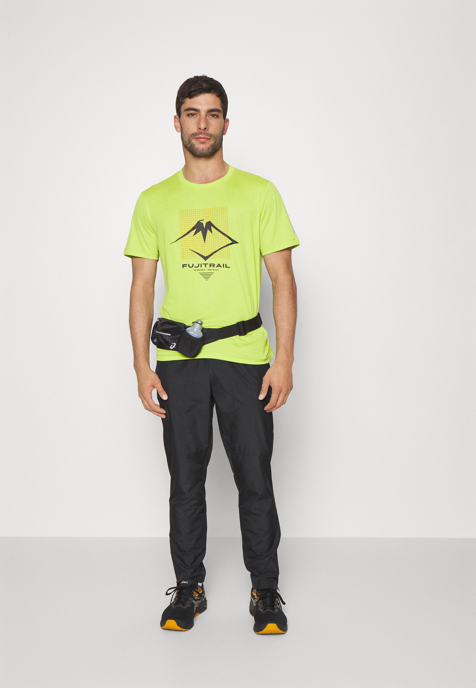 ASICS FUJITRAIL LOGO - Sports T-shirt - neon lime/birch/performance black/green