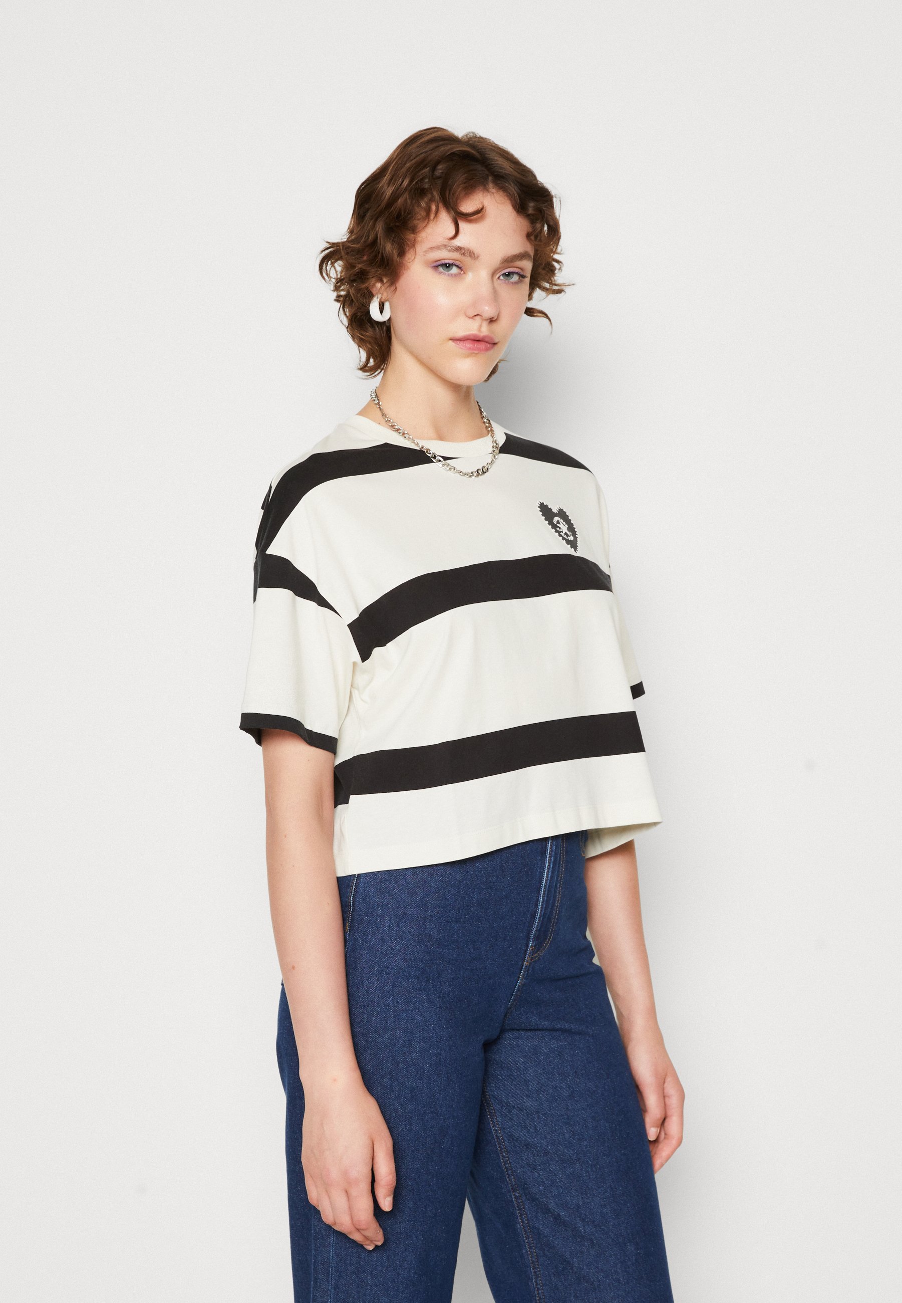 Converse BOLD SCENE TEE - Print T-shirt - egret/off-white