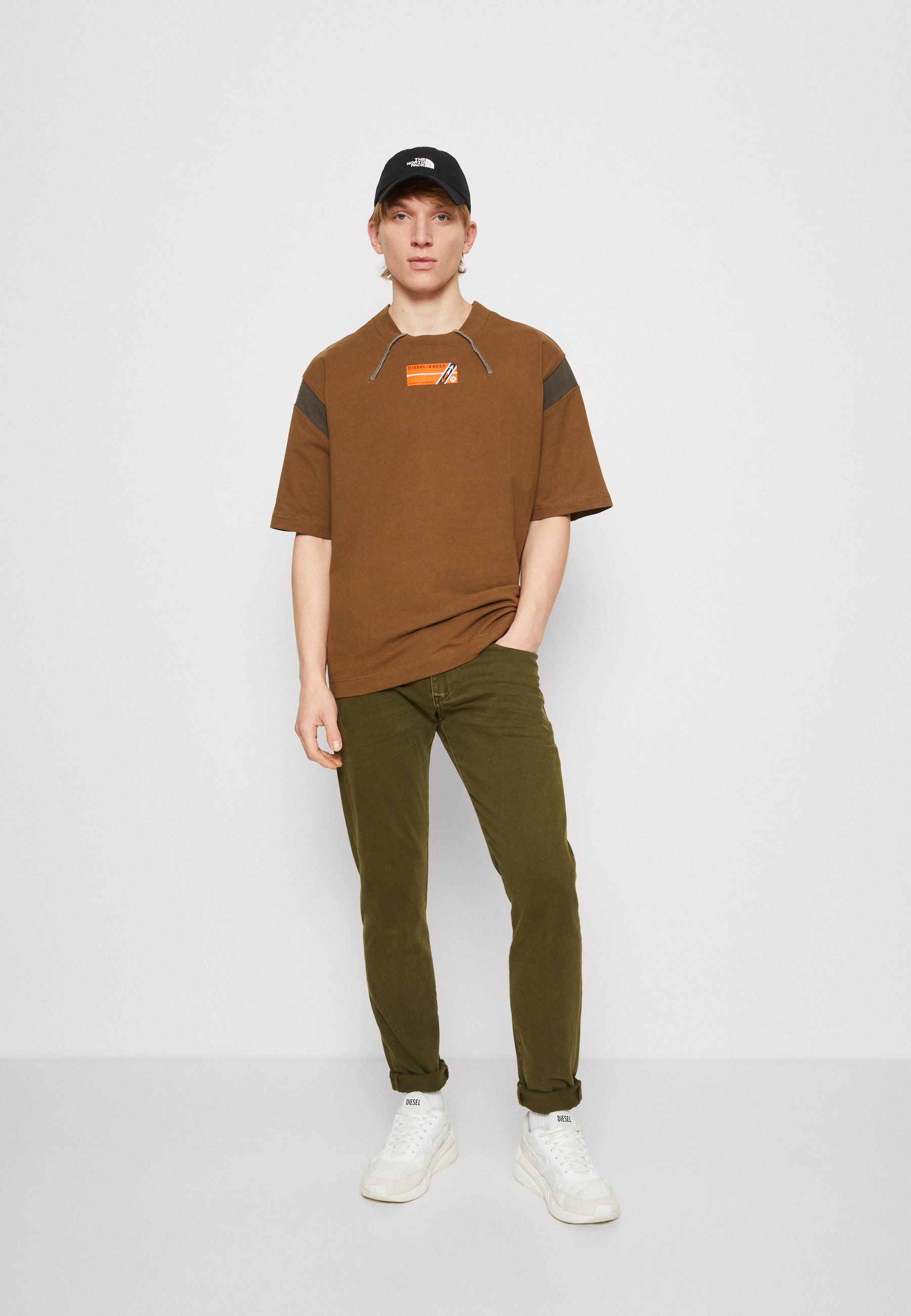 Diesel BEST UNISEX - Print T-shirt - green/brown/green