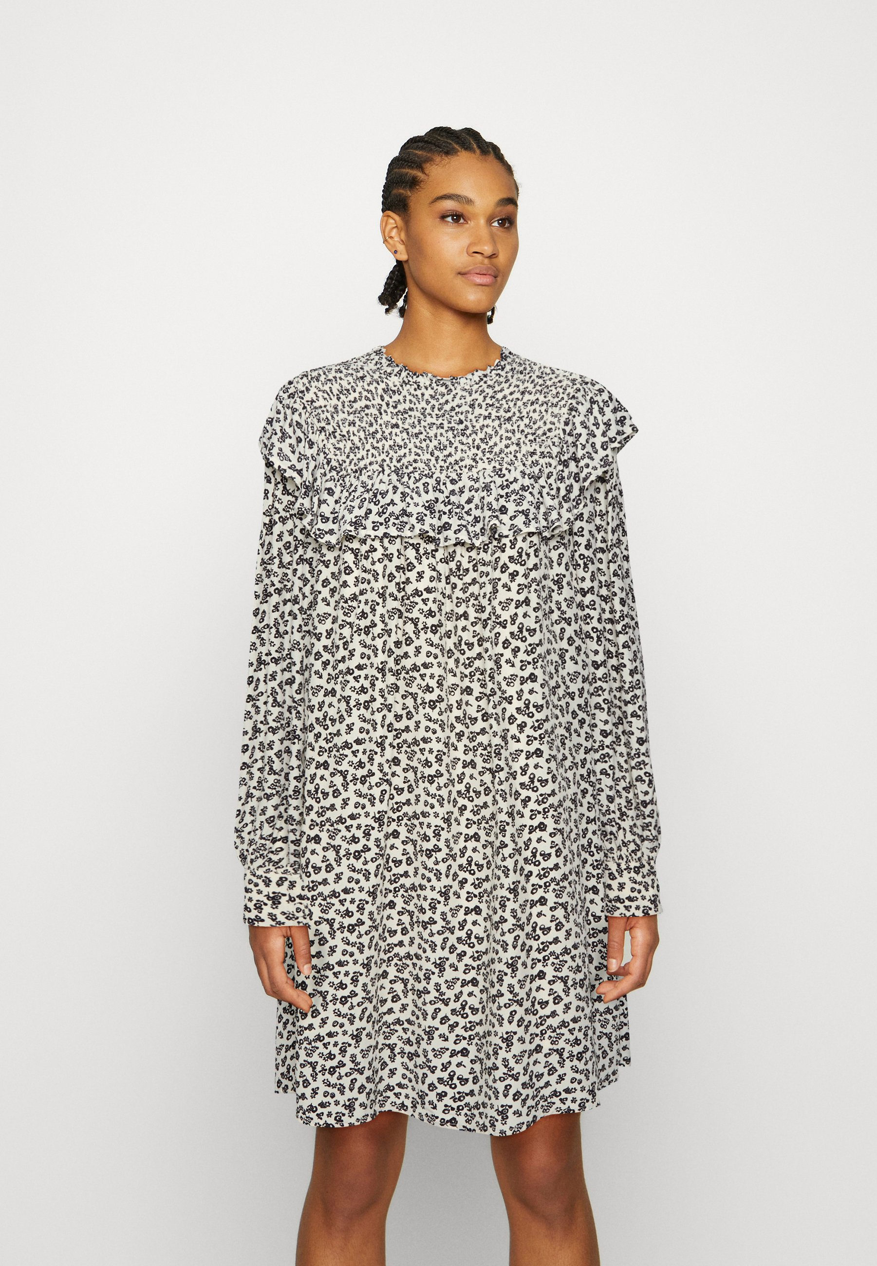 Scotch & Soda SHORT FLOWY DRESS WITH SMOCK AND FRILL DETAIL - Day dress - off-white/black/off-white