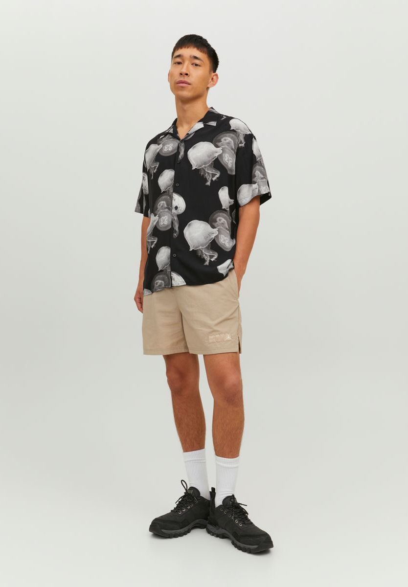 Jack &Jones JCOUNNATURAL REGGIE RESORT SS - Shirt - black aop/white aop/black