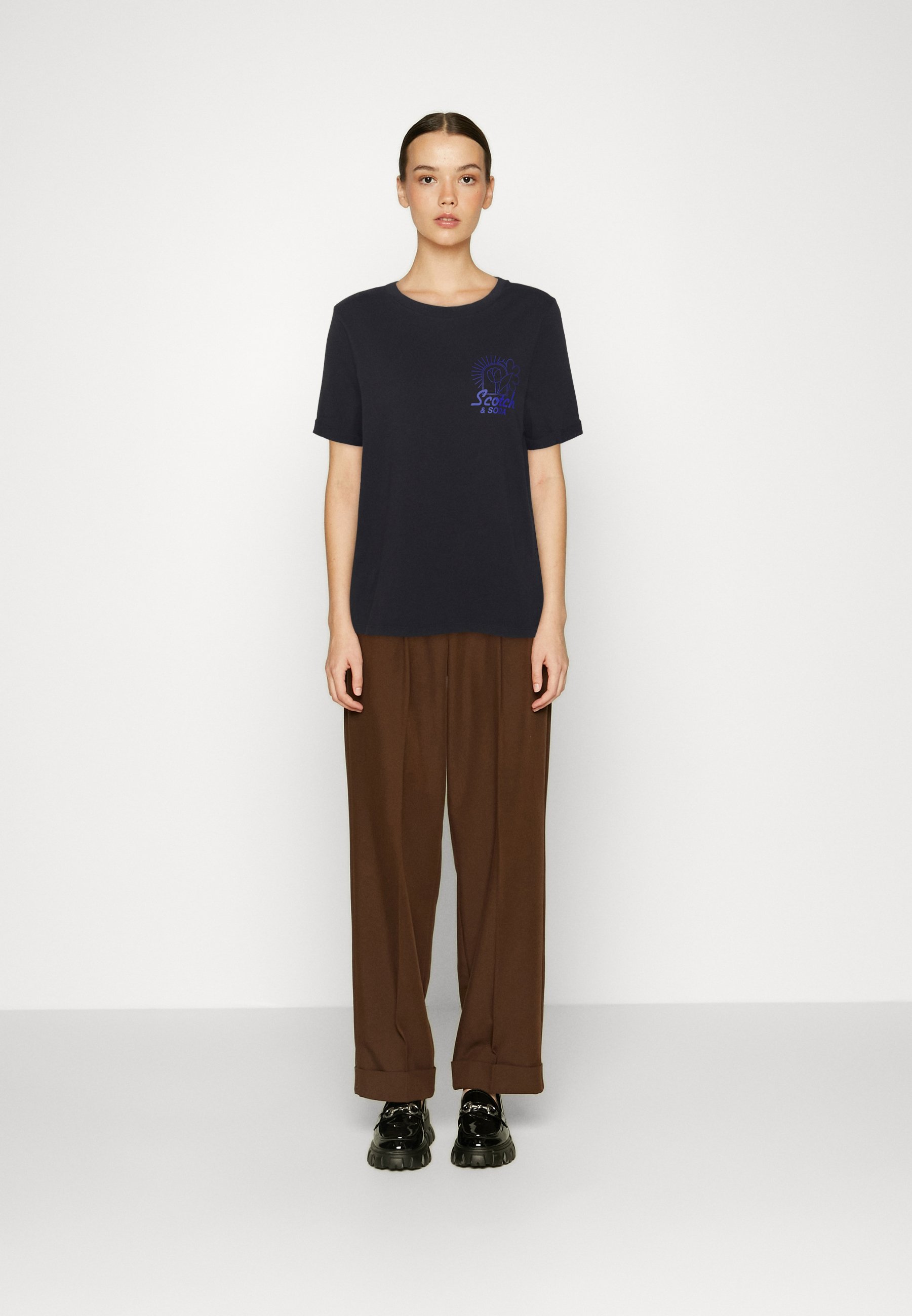 Scotch & Soda ROLLED SLEEVE REGULAR FIT - Print T-shirt - black