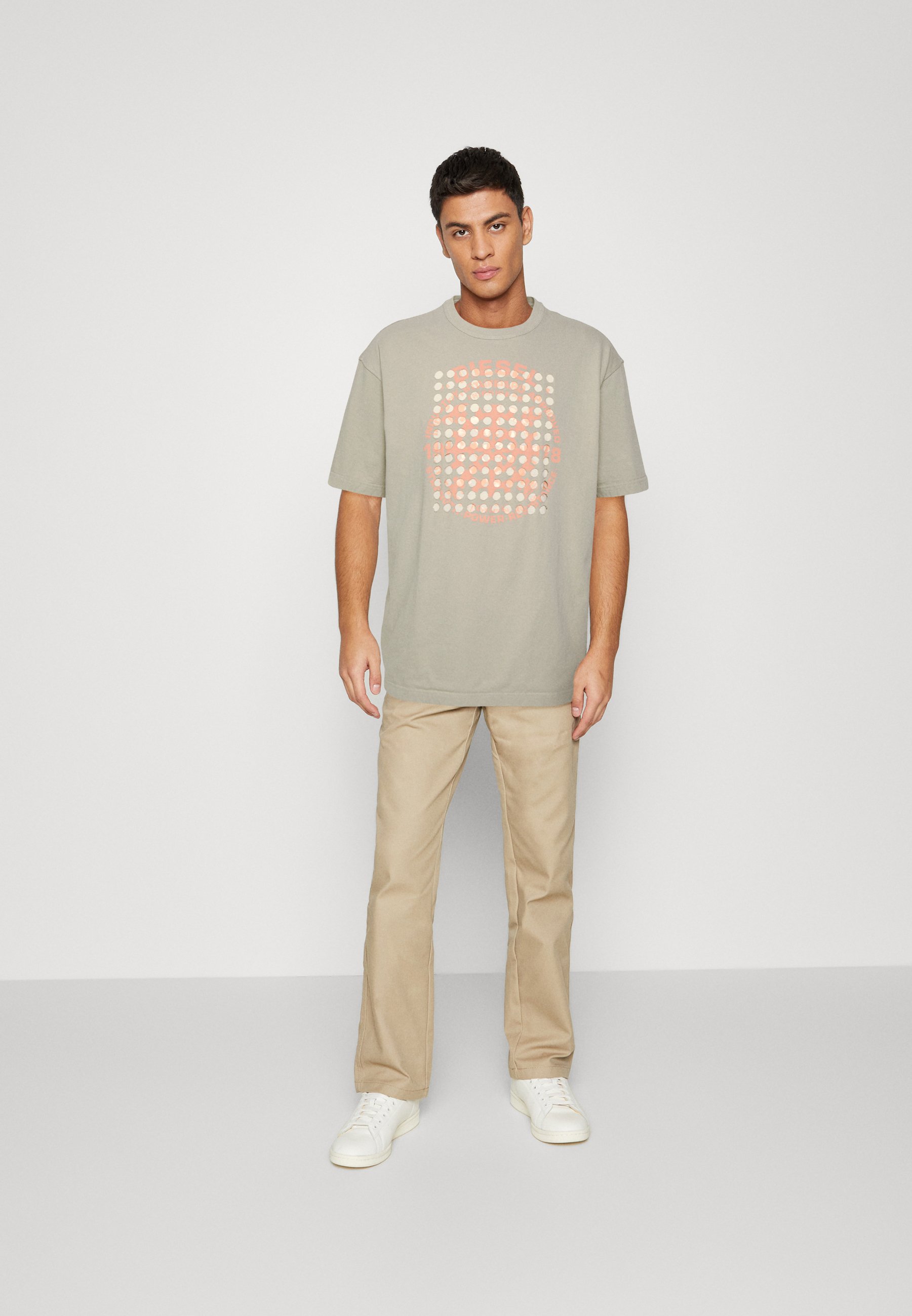 Diesel WASHY UNISEX - Print T-shirt - sand