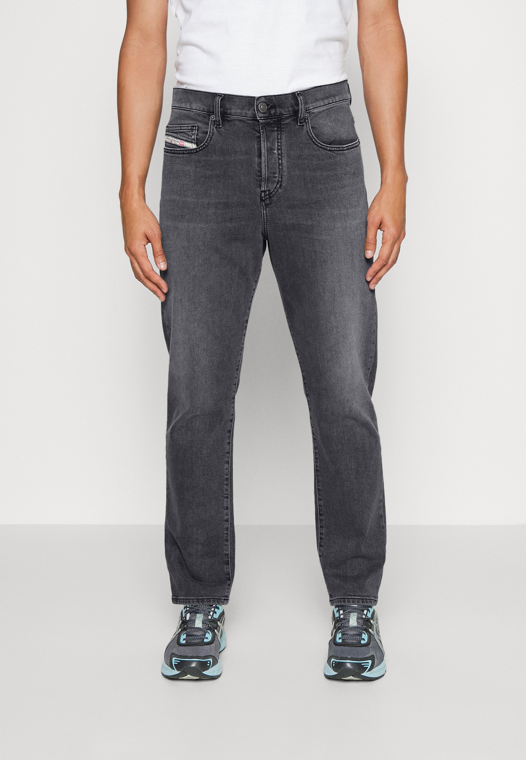 Diesel 2020 VIKER - Straight leg jeans - black