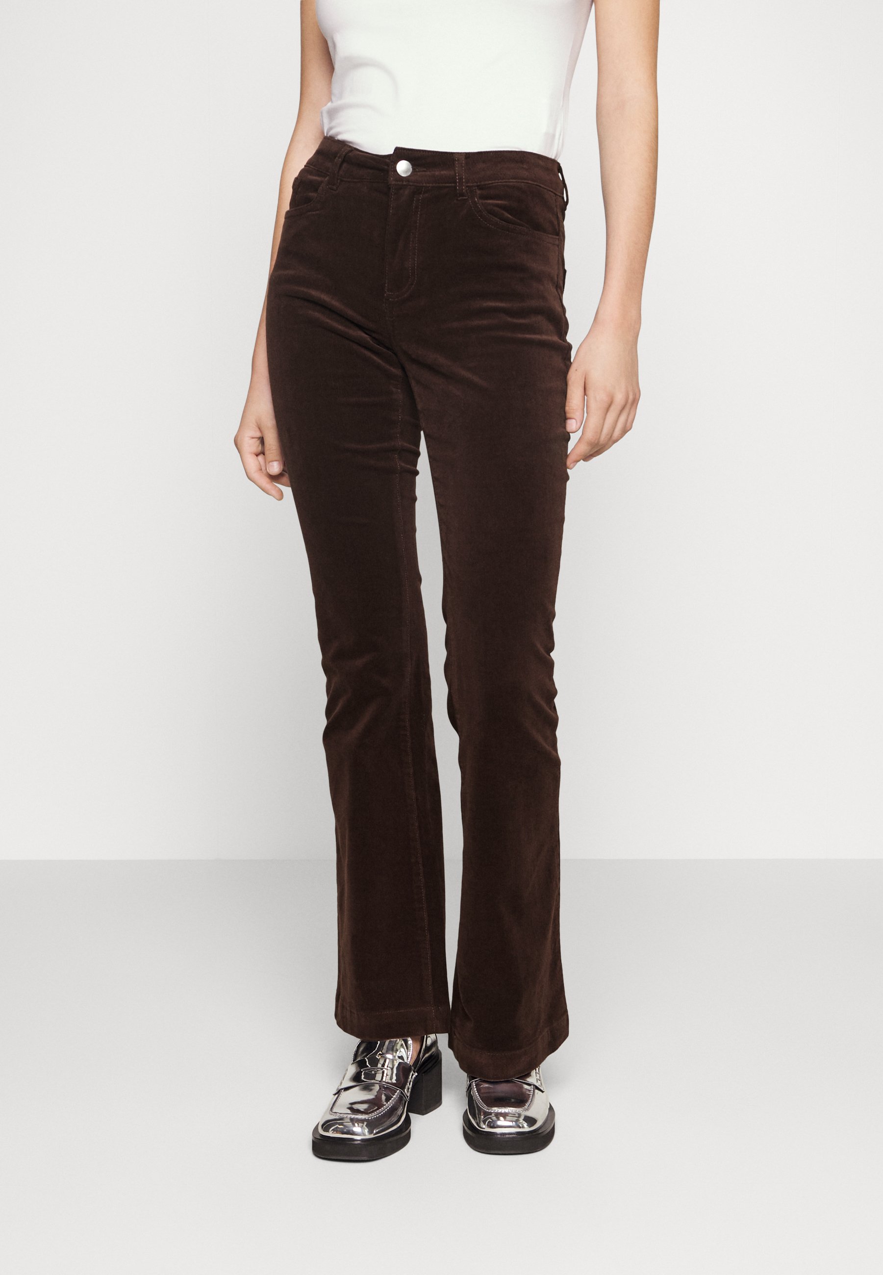 Vero Moda VMPEACHY - Trousers - coffee bean/dark brown