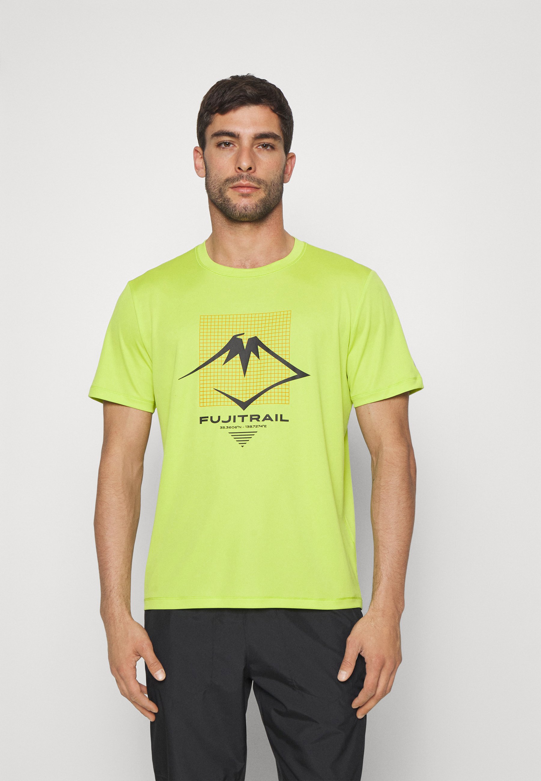 ASICS FUJITRAIL LOGO - Sports T-shirt - neon lime/birch/performance black/green