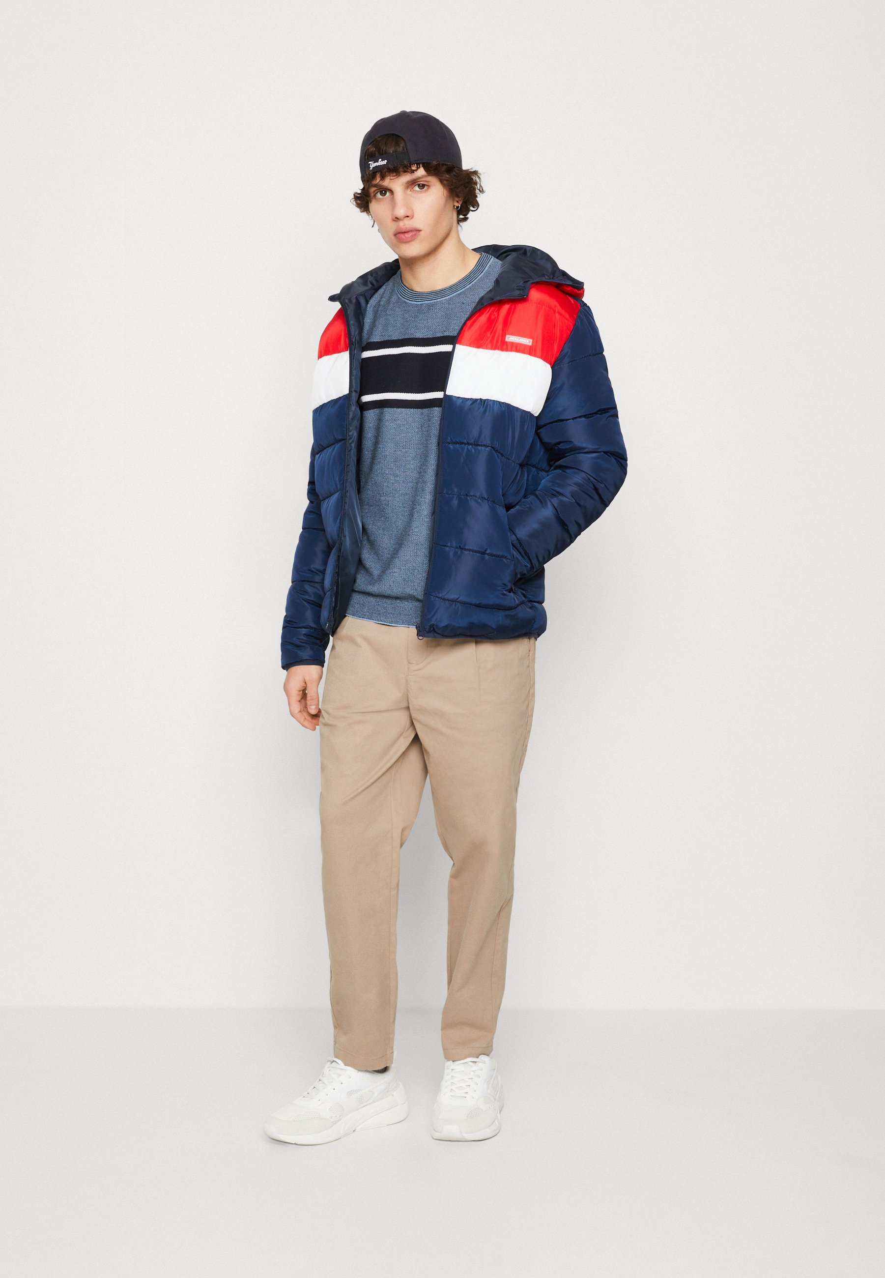 Jack &Jones JJTYLOR PUFFER JACKET - Winter jacket - true red/red