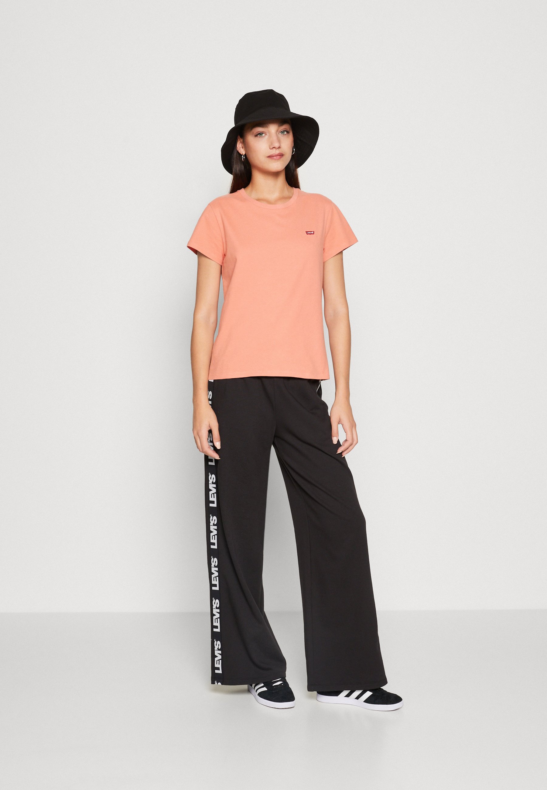 Levi's® PERFECT TEE - Basic T-shirt - terra cotta/apricot