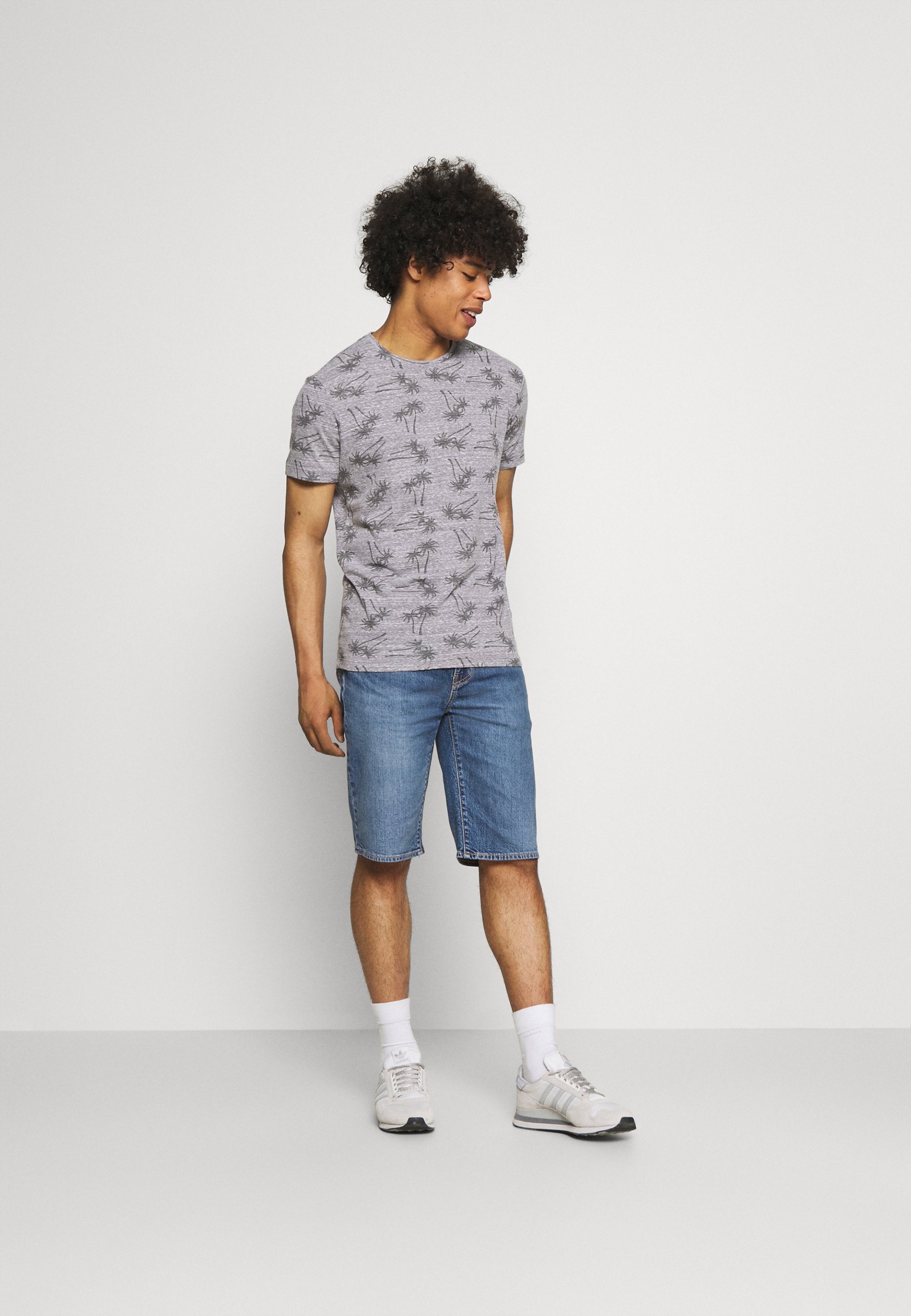 Levi's® 405 STANDARD - Denim shorts - punch line real calling short/blue denim