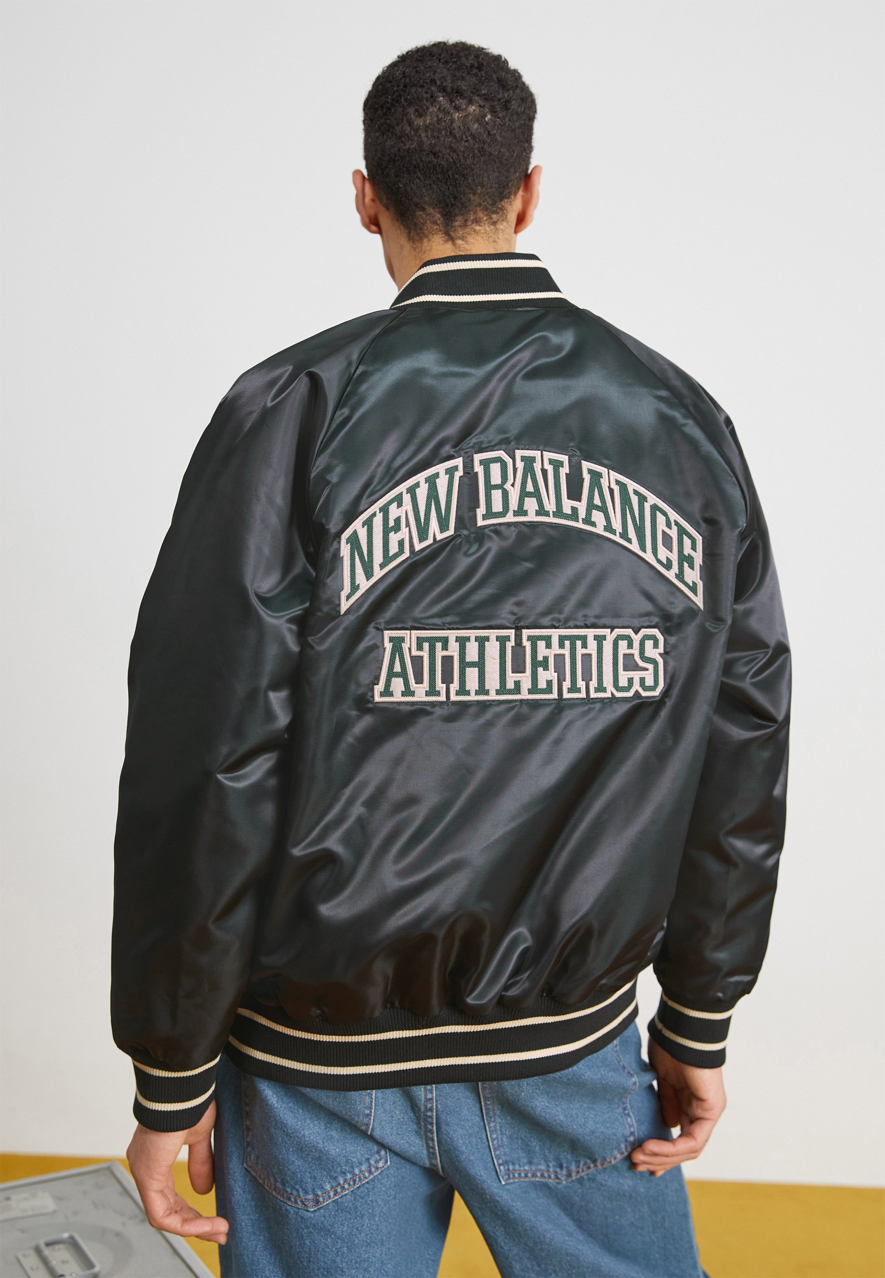 NB ATHLETICS JACKET - Bomber Jacket - black