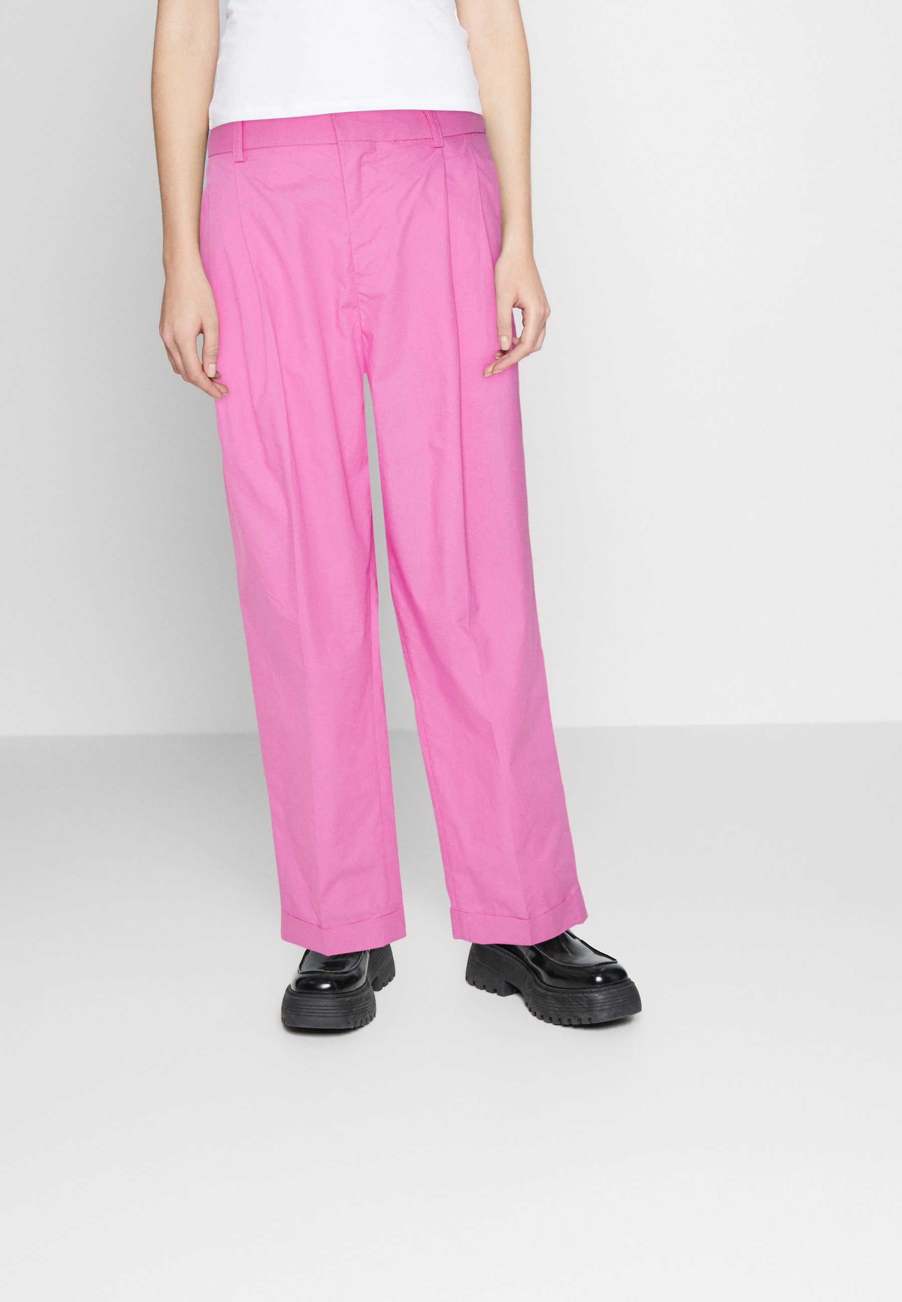 Scotch & Soda MILA HIGH RISE TAPERED PLEATED - Chinos - orchid pink/pink