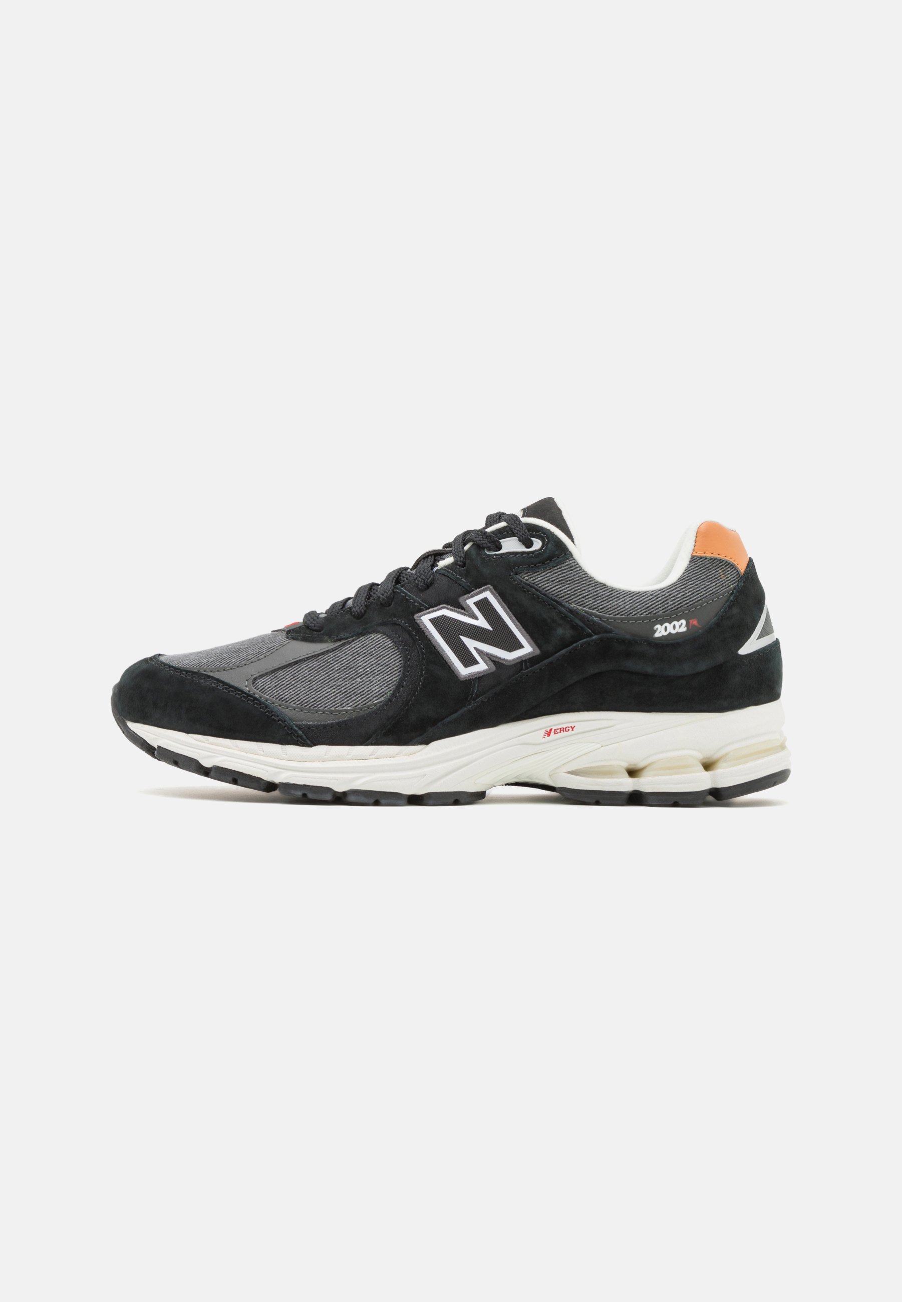 NB 2002 UNISEX - Trainers - black