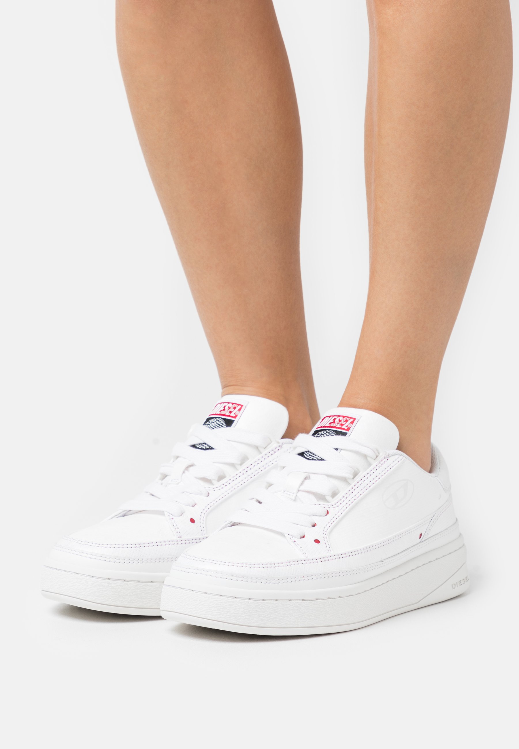 Diesel S-SINNA LOW TK W - Trainers - white/red/white