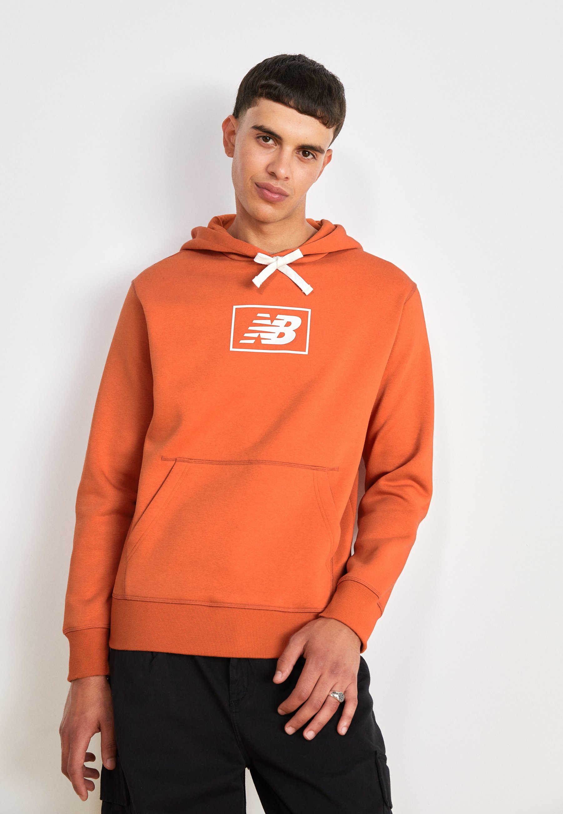 NB ESSENTIALS BRUSHED BACK HOODIE - Sweatshirt - rust oxide/ochre