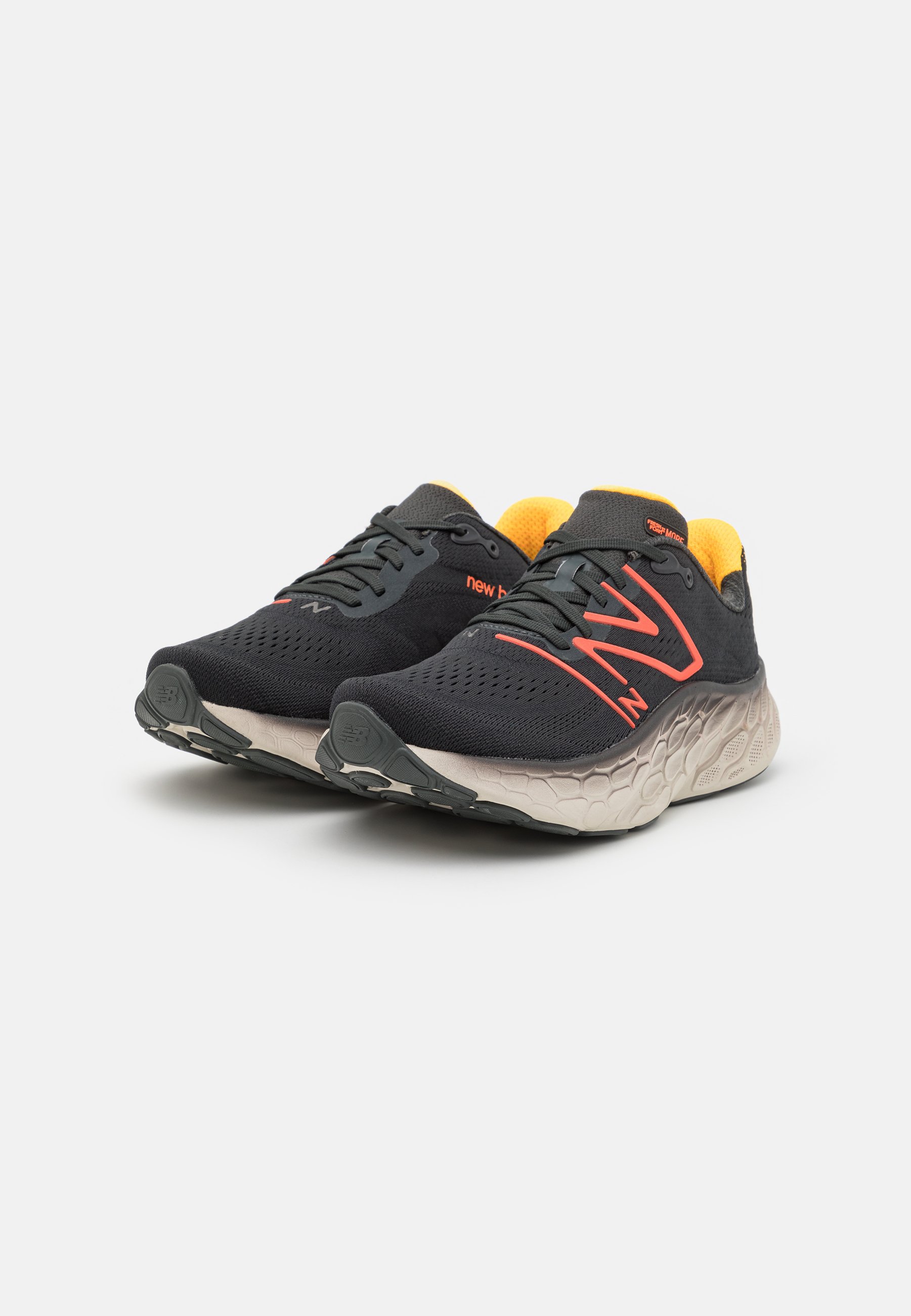 NB FRESH FOAM MORE V4 - Neutral running shoes - blacktop/black