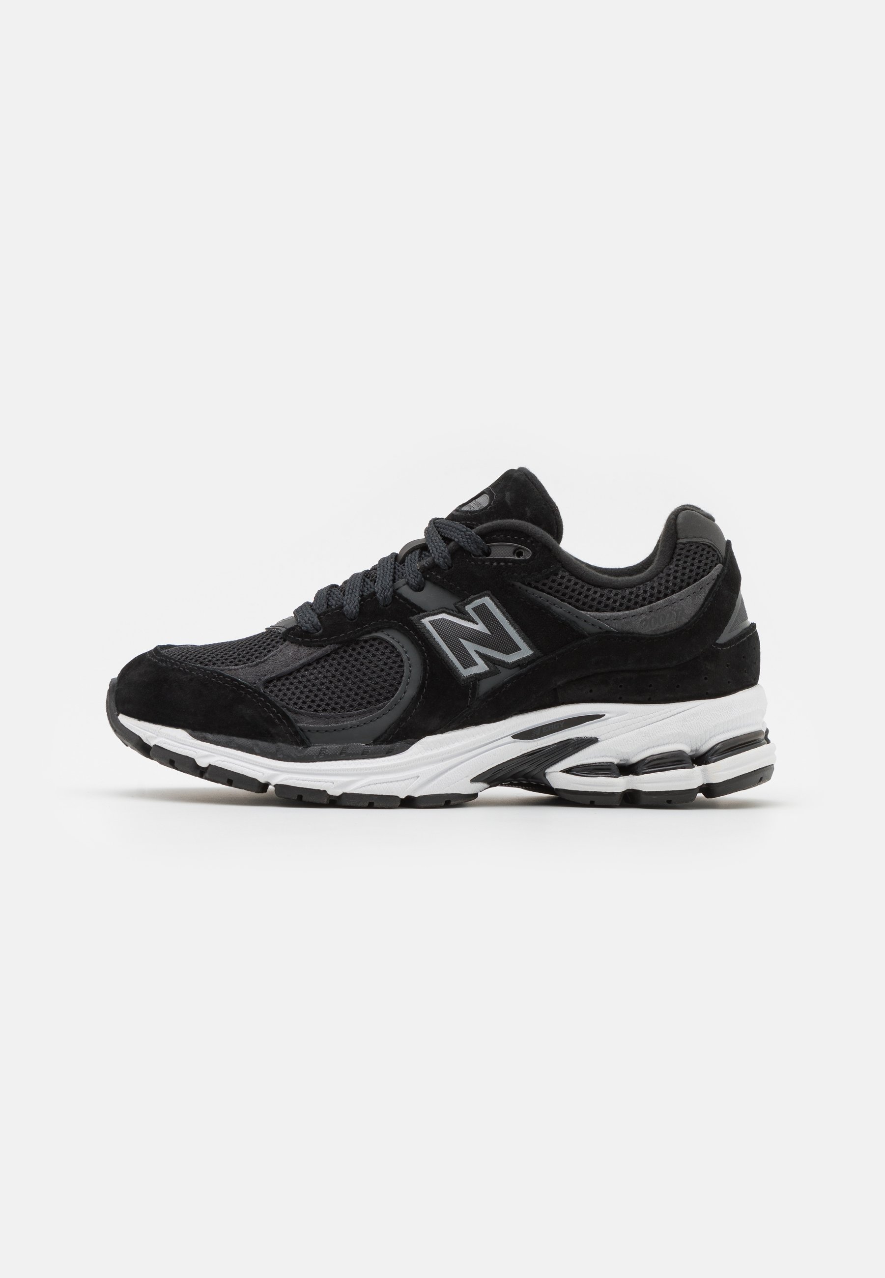 NB 2002 UNISEX - Trainers - black