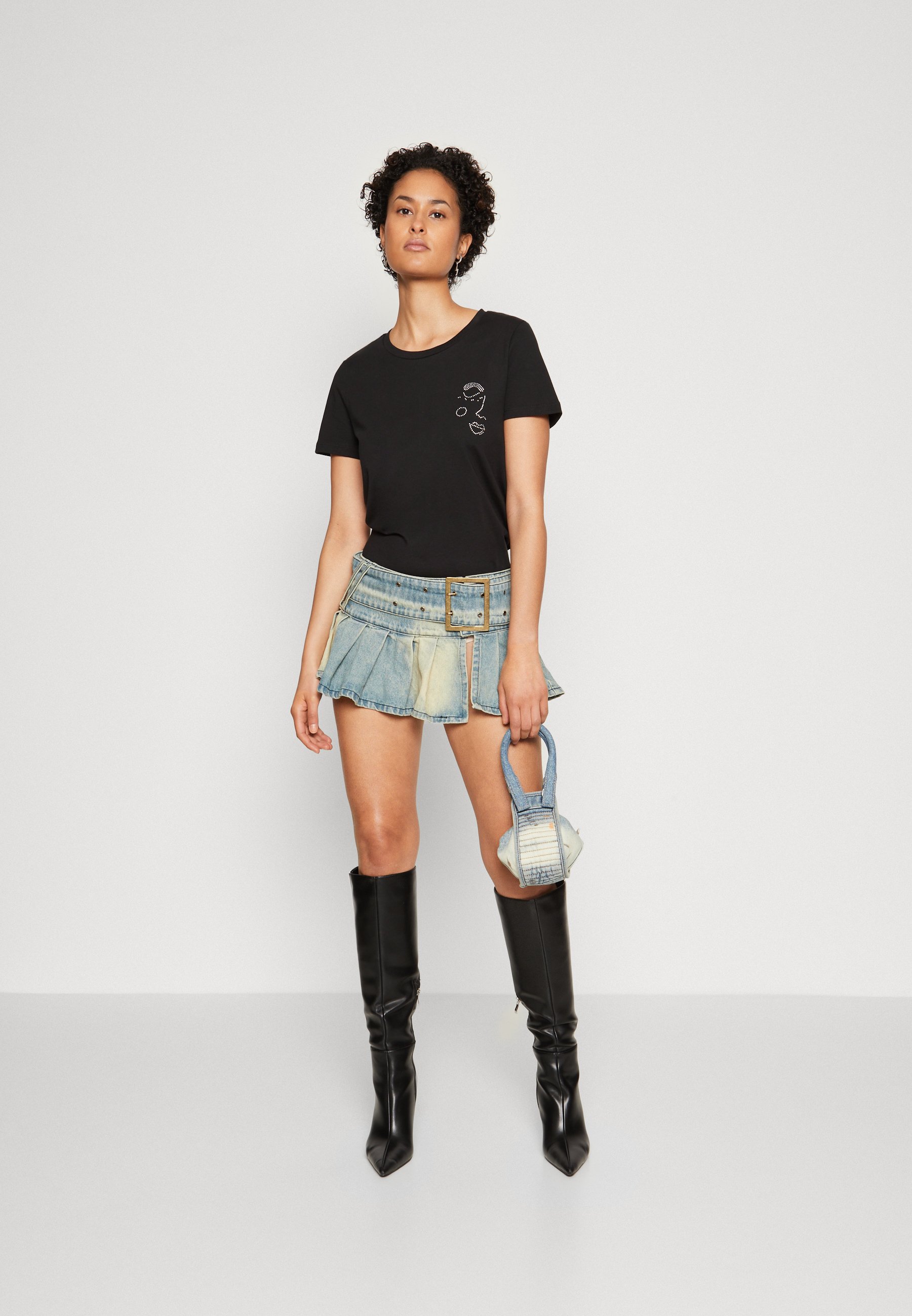 Vero Moda VMFRANCIS FACE BOX - Print T-shirt - black/light blue