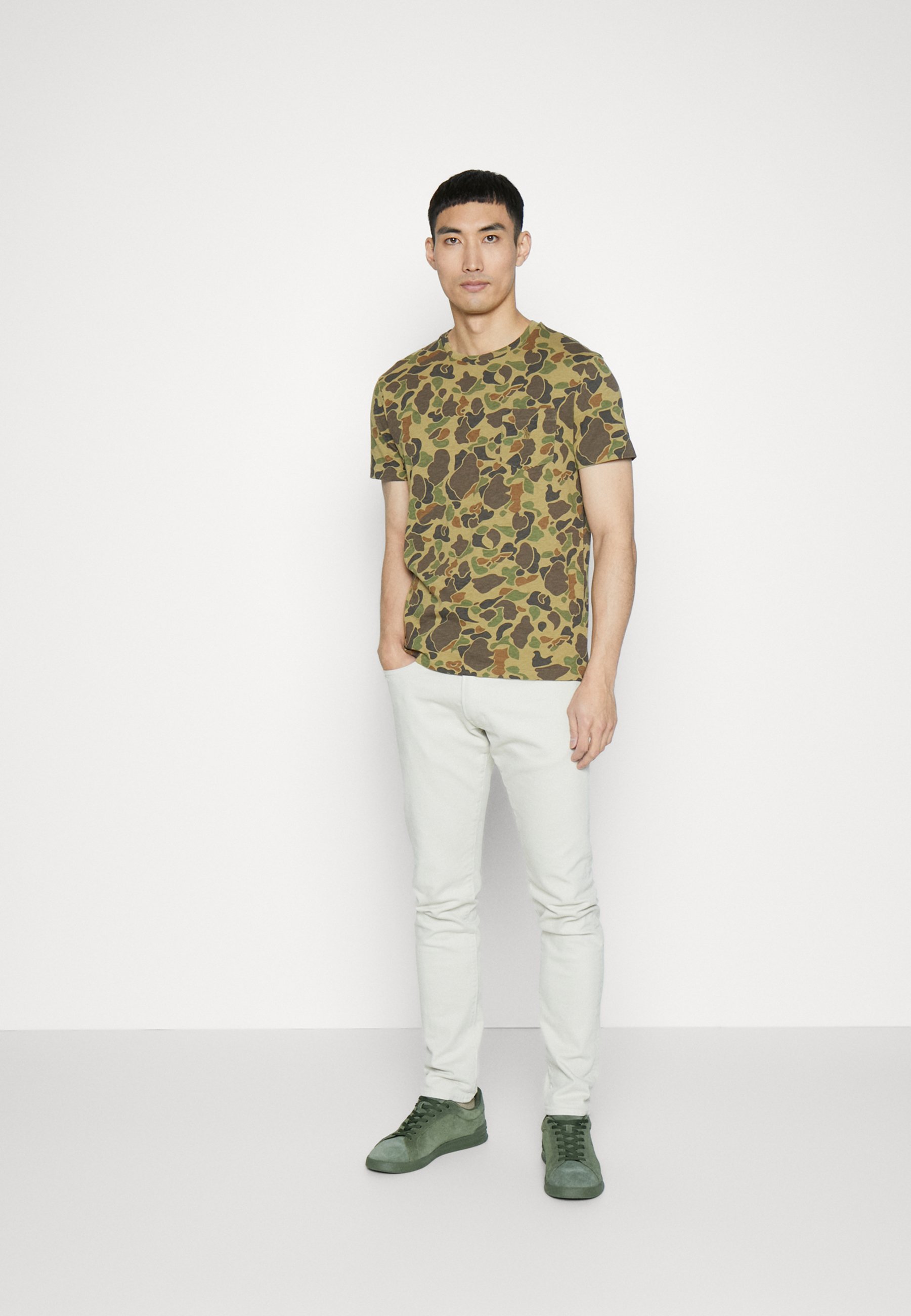 Polo Ralph Lauren SHORT SLEEVE - Print T-shirt - frog camo/dark green