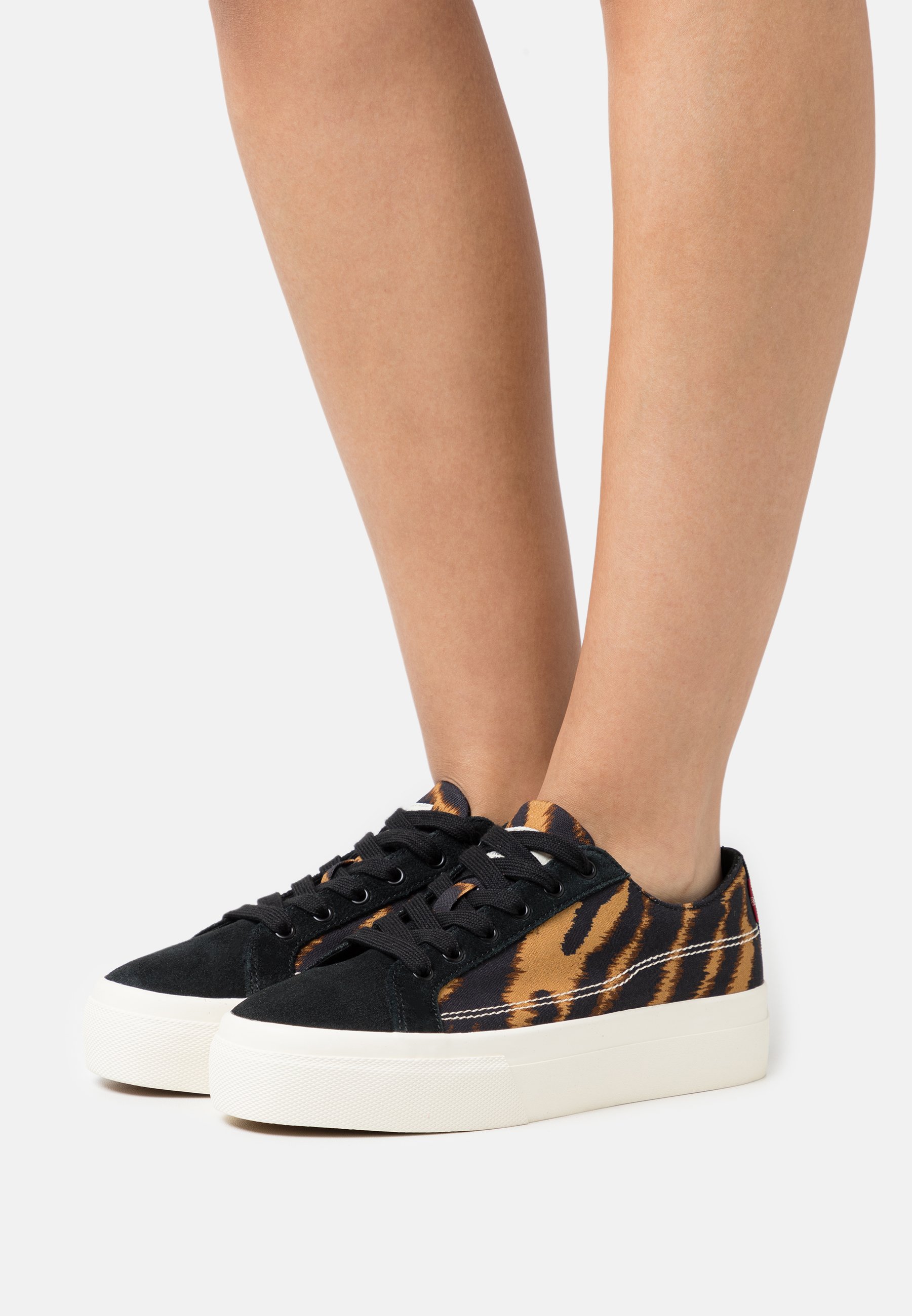 Levi's® XL DECON - Trainers - regular black/black