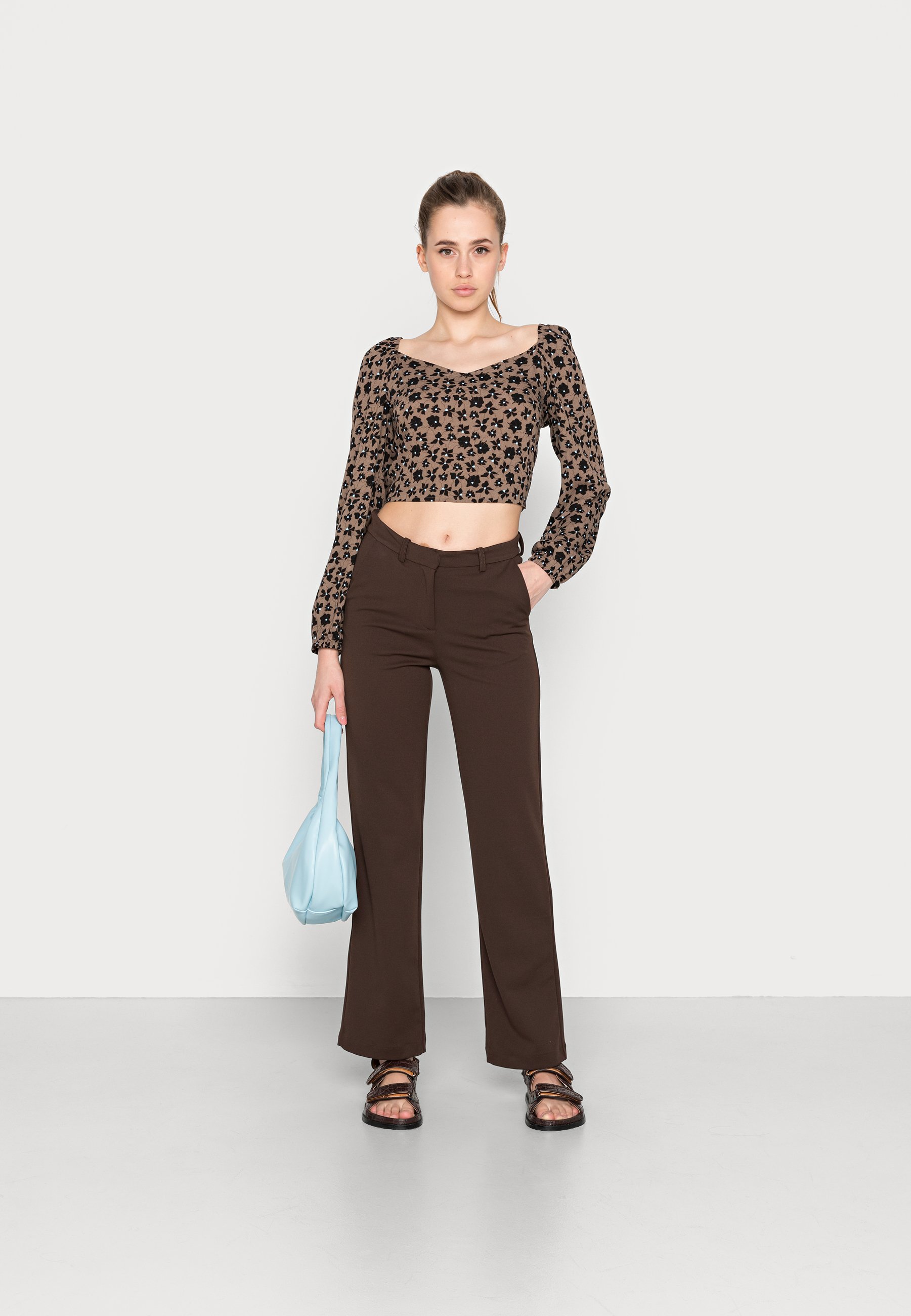 Vero Moda VMZAMIRA  STRAIGHT PANT  - Trousers - coffee bean/brown